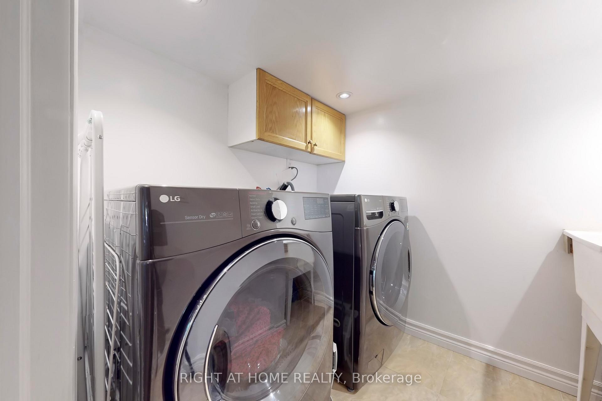 Photo 24 of 49 Giotto Crescent, Vaughan, Maple — HOMEH