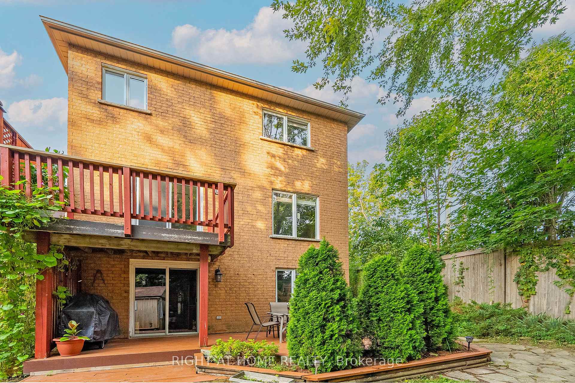 Photo 30 of 49 Giotto Crescent, Vaughan, Maple — HOMEH