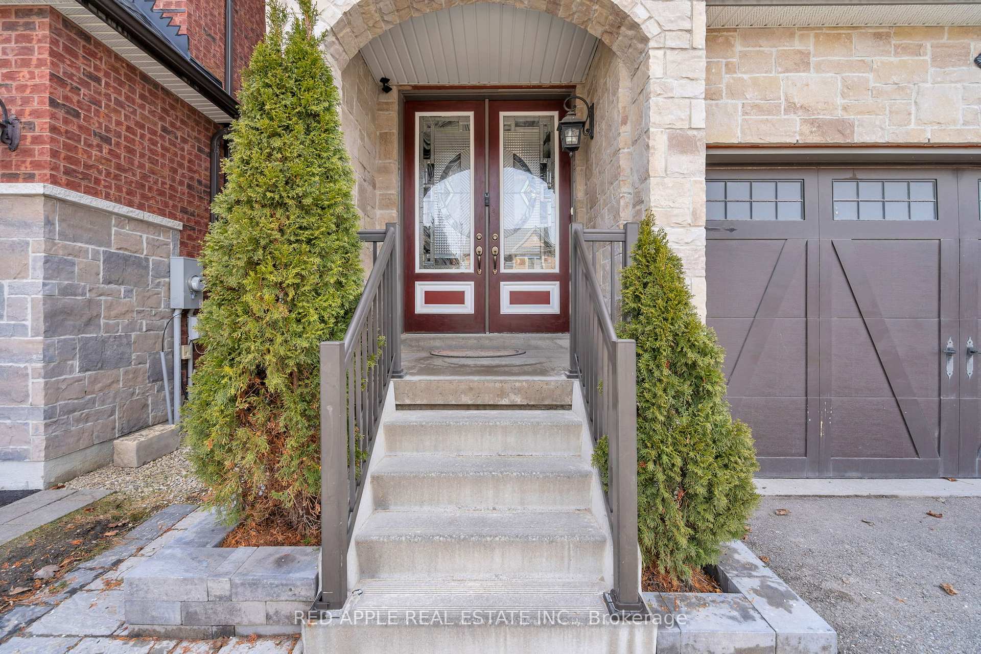 Photo 4 of 21 Holt Drive, New Tecumseth, Alliston — HOMEH