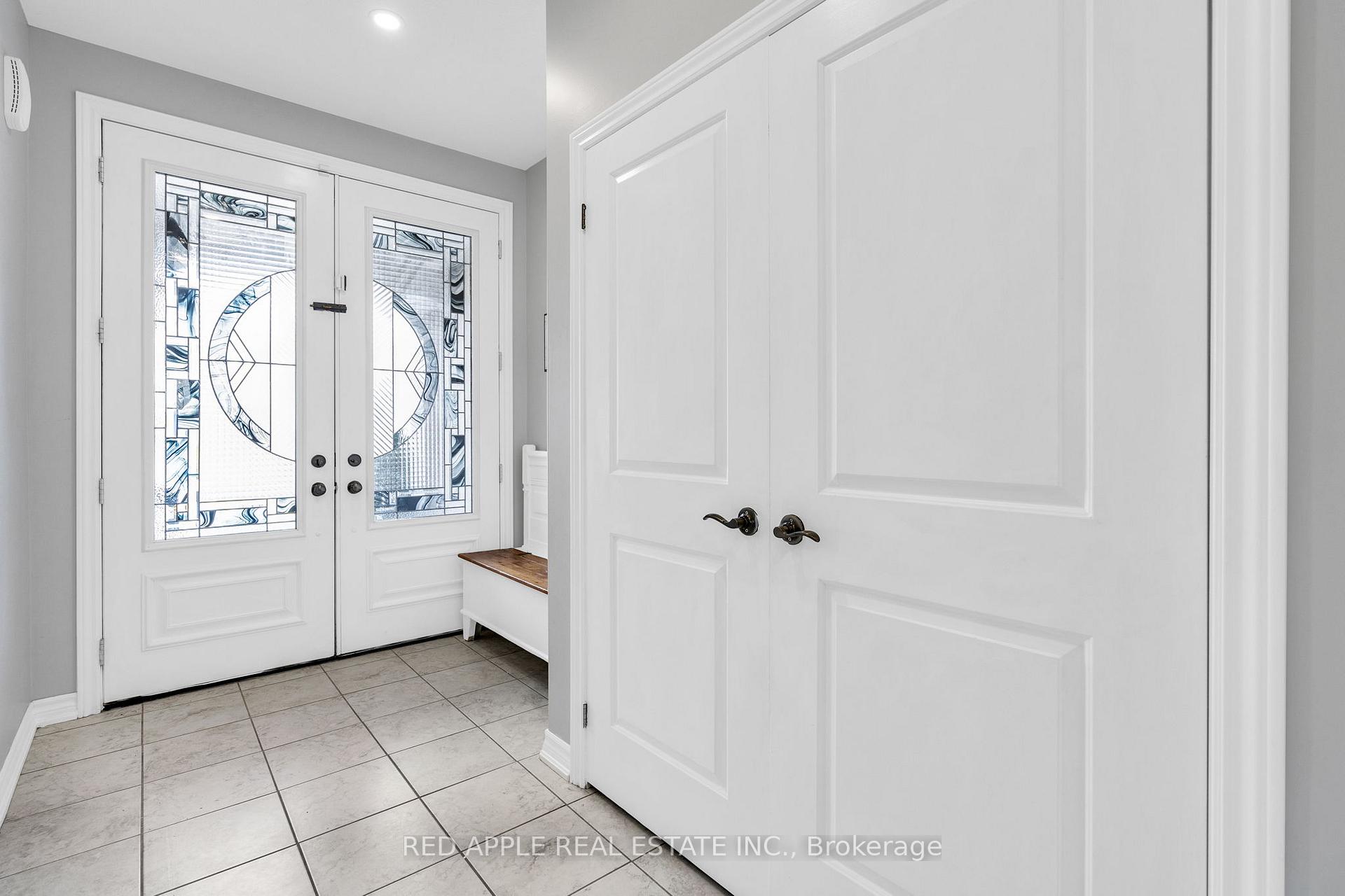 Photo 13 of 21 Holt Drive, New Tecumseth, Alliston — HOMEH