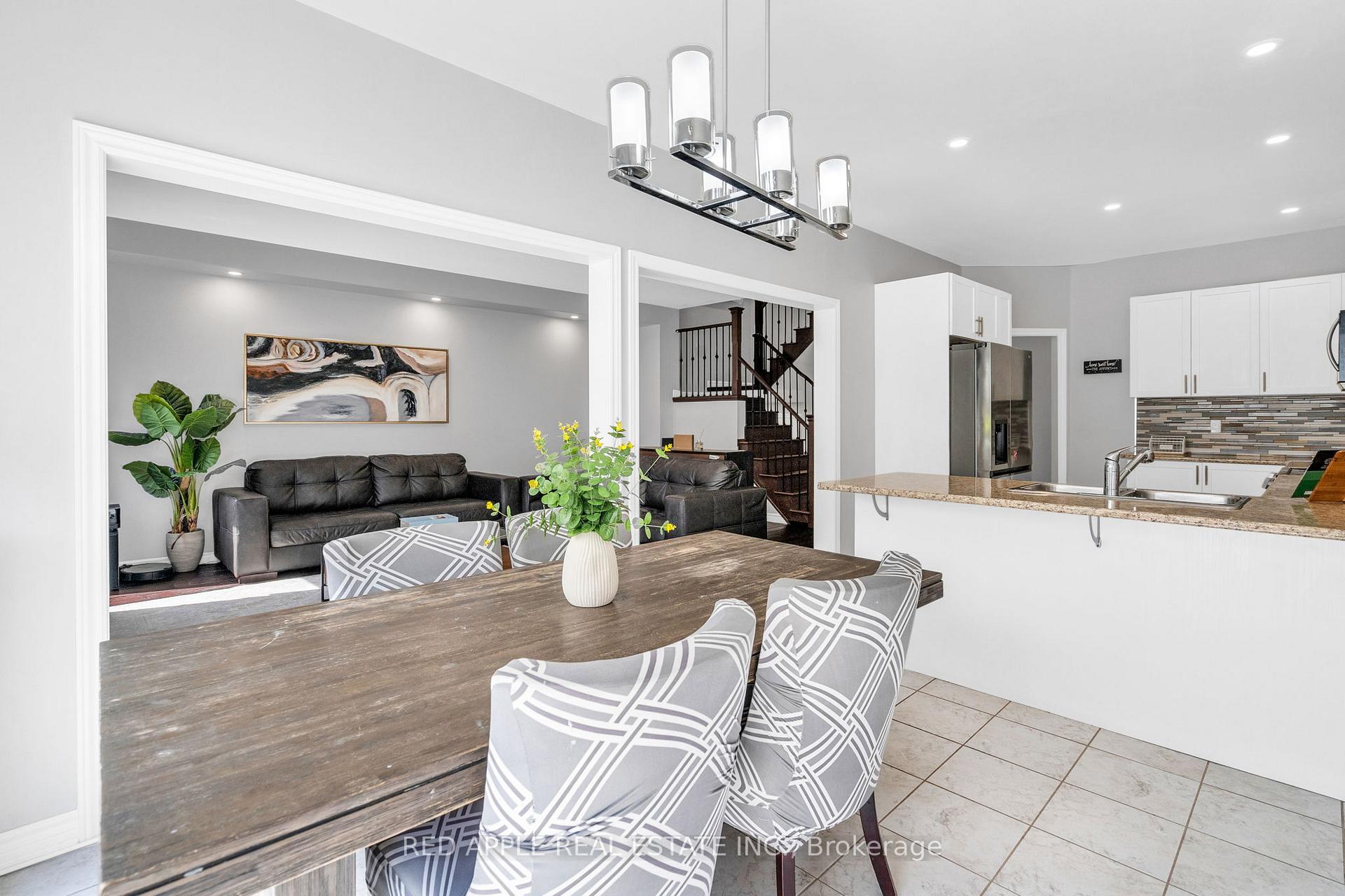 Photo 18 of 21 Holt Drive, New Tecumseth, Alliston — HOMEH