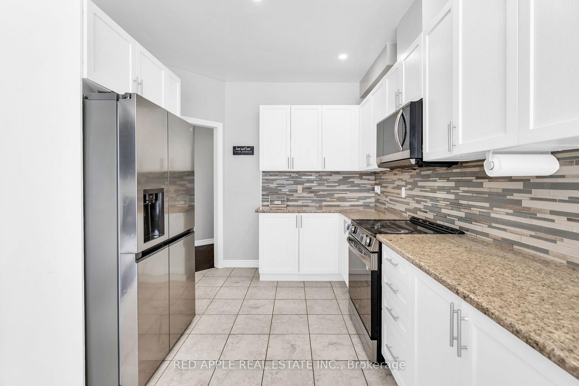 Photo 19 of 21 Holt Drive, New Tecumseth, Alliston — HOMEH