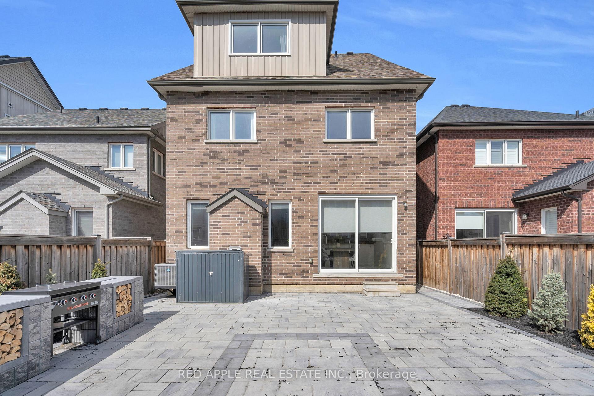 Photo 35 of 21 Holt Drive, New Tecumseth, Alliston — HOMEH