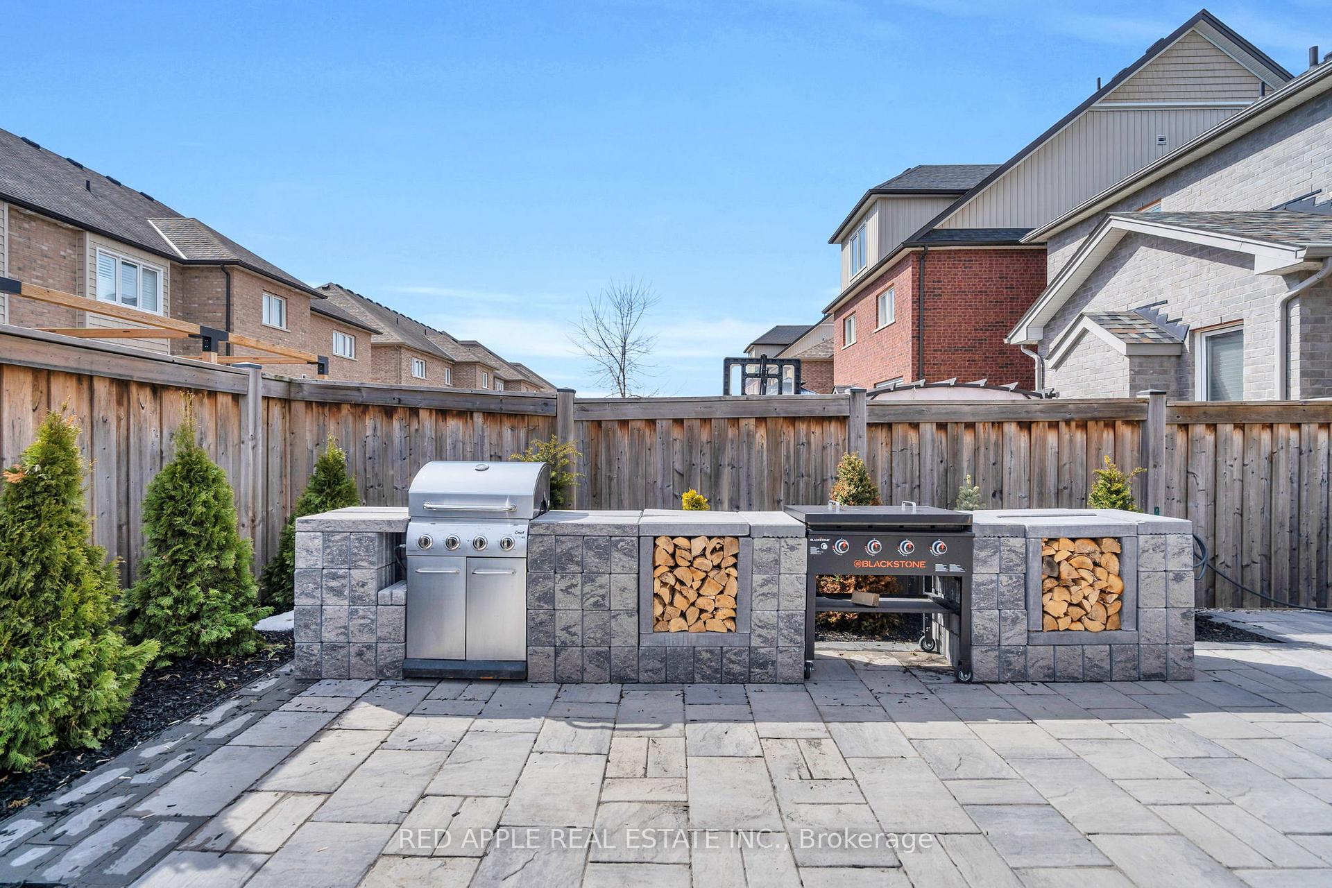 Photo 37 of 21 Holt Drive, New Tecumseth, Alliston — HOMEH