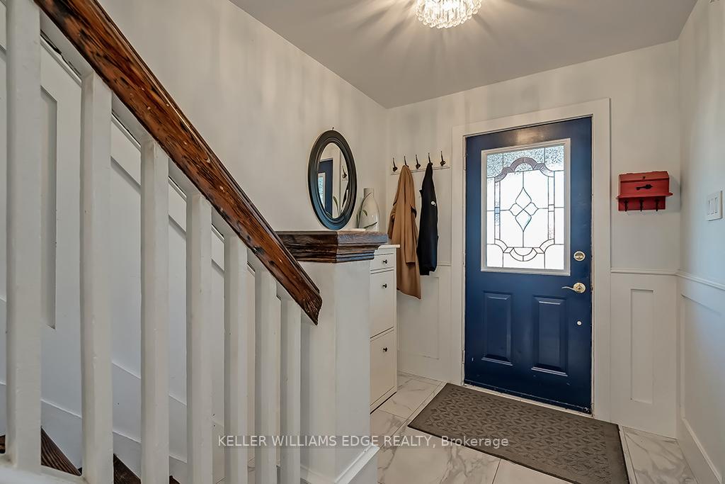 Photo 9 of 28 Roxborough Avenue, Hamilton, Crown Point — HOMEH
