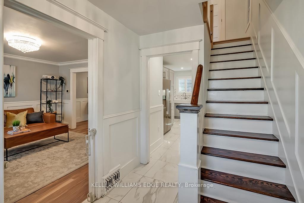 Photo 6 of 28 Roxborough Avenue, Hamilton, Crown Point — HOMEH