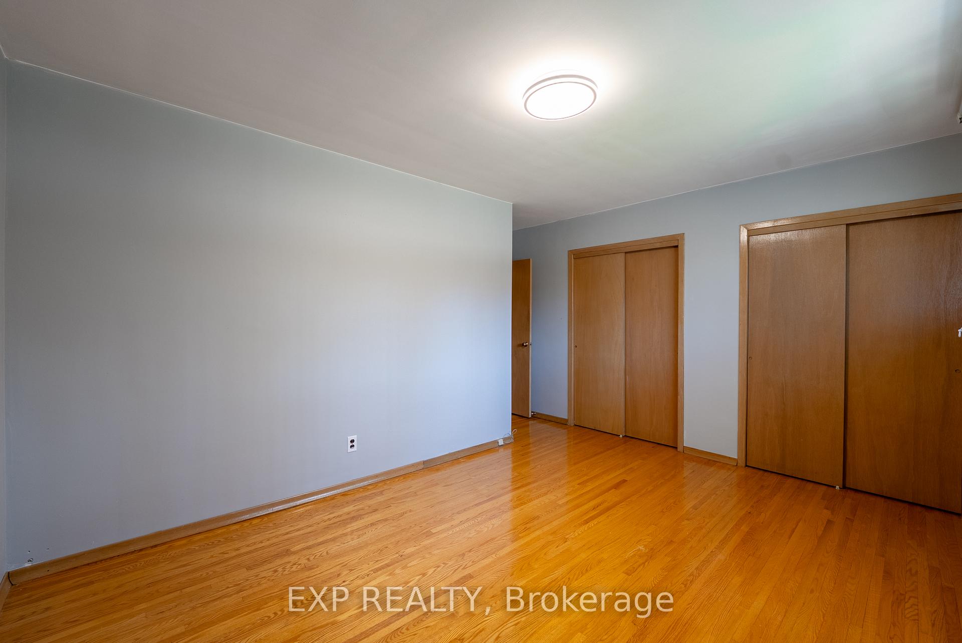 Photo 29 of 402 Kerman Avenue, Grimsby, Grimsby Beach — HOMEH