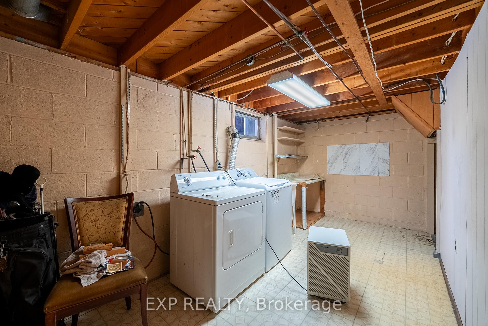 Photo 34 of 402 Kerman Avenue, Grimsby, Grimsby Beach — HOMEH