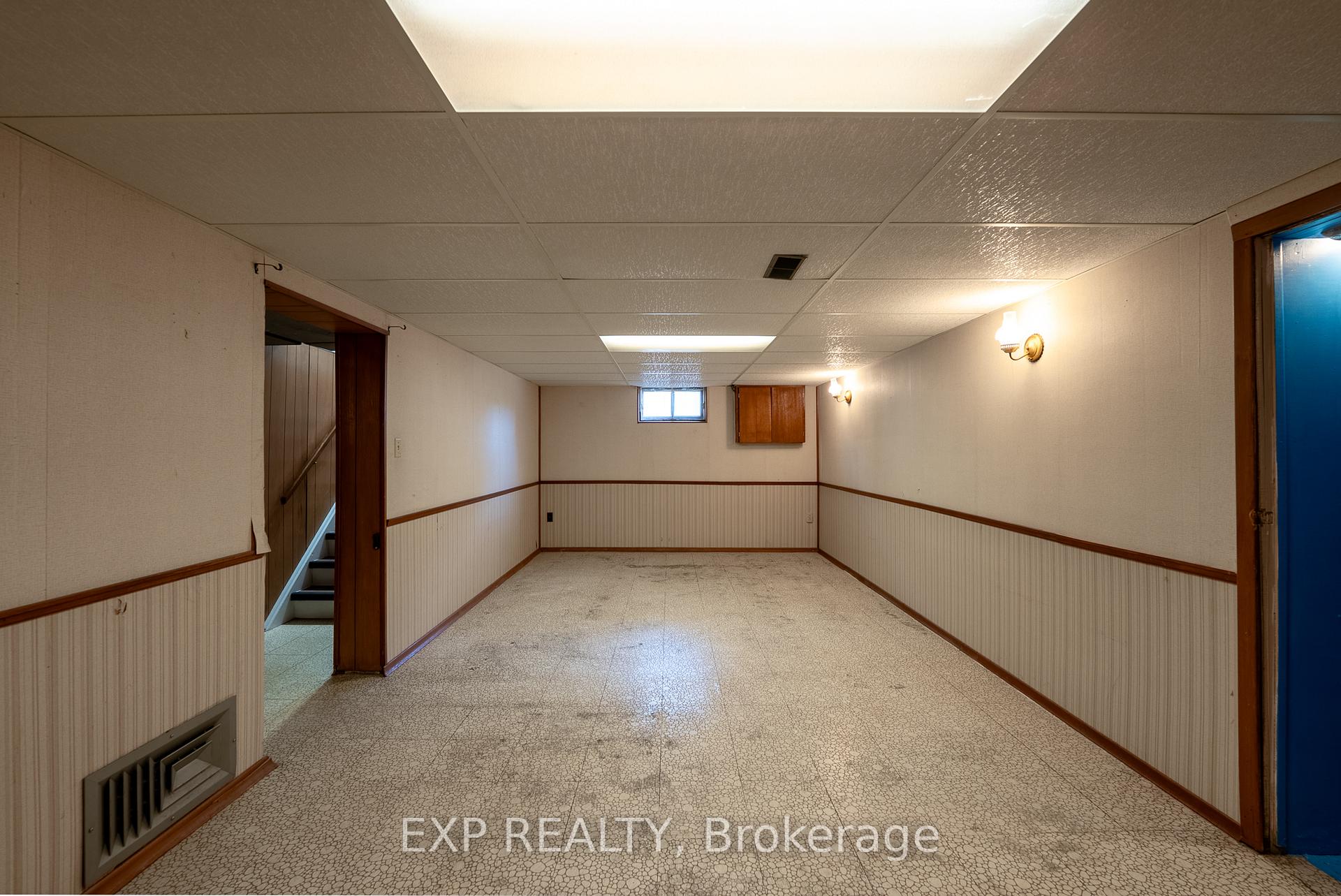 Photo 36 of 402 Kerman Avenue, Grimsby, Grimsby Beach — HOMEH