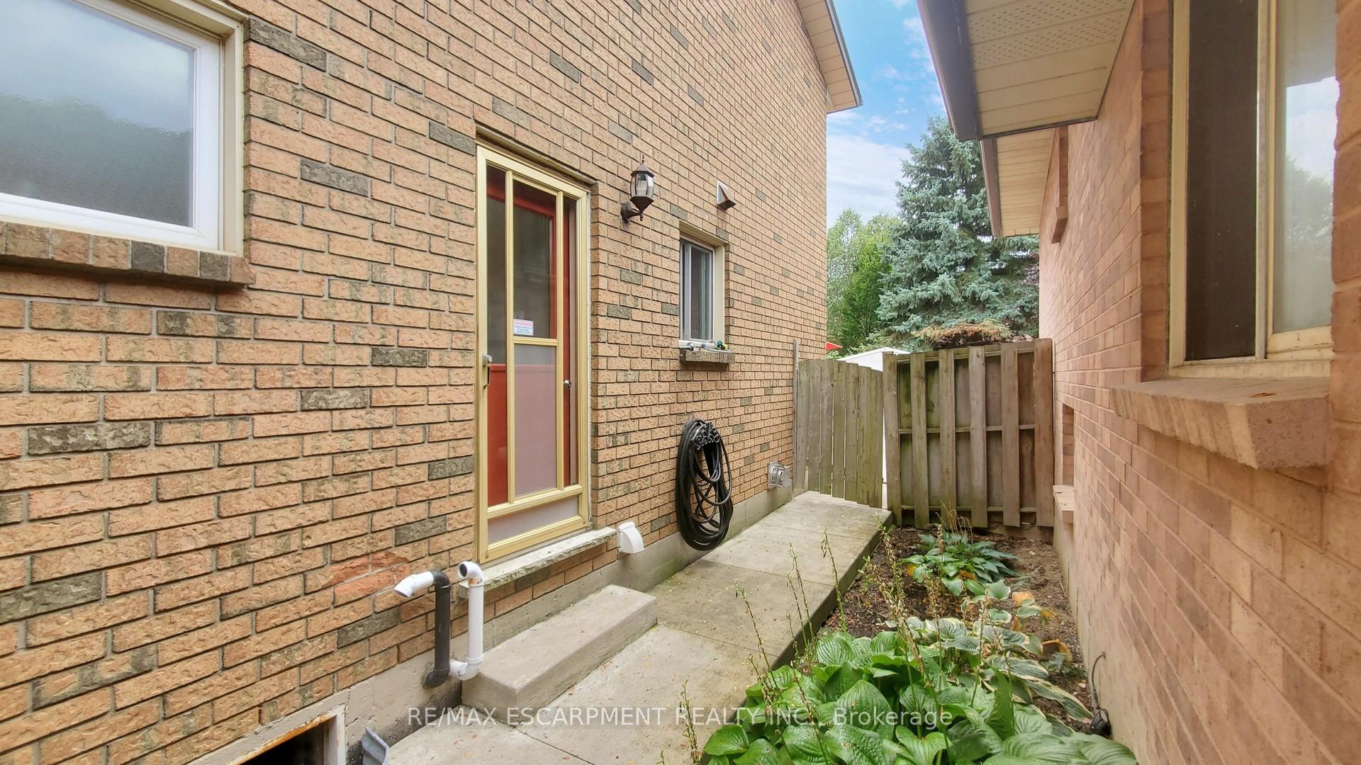 Photo 30 of 6 Princip Street, Hamilton, Randall — HOMEH