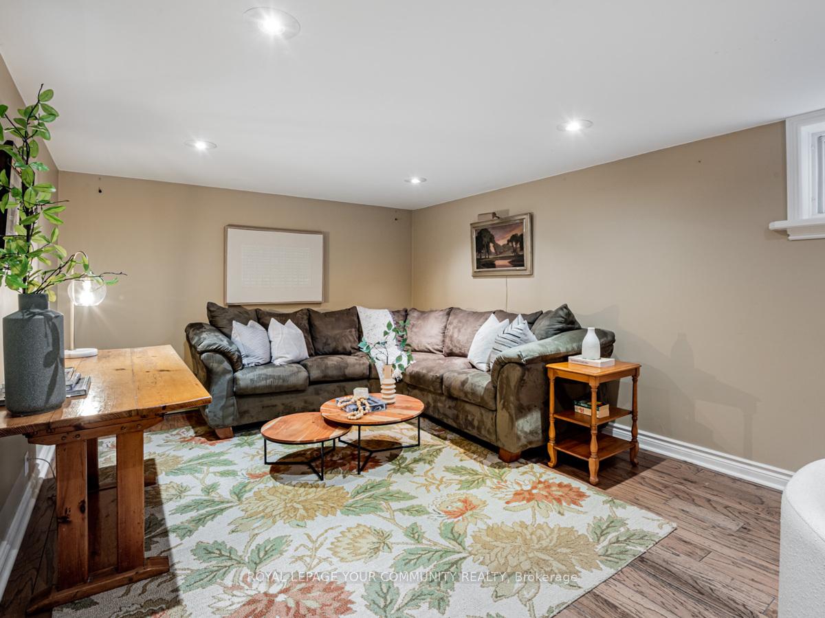 Photo 29 of 49 Cousins Drive, Aurora, Aurora Village — HOMEH