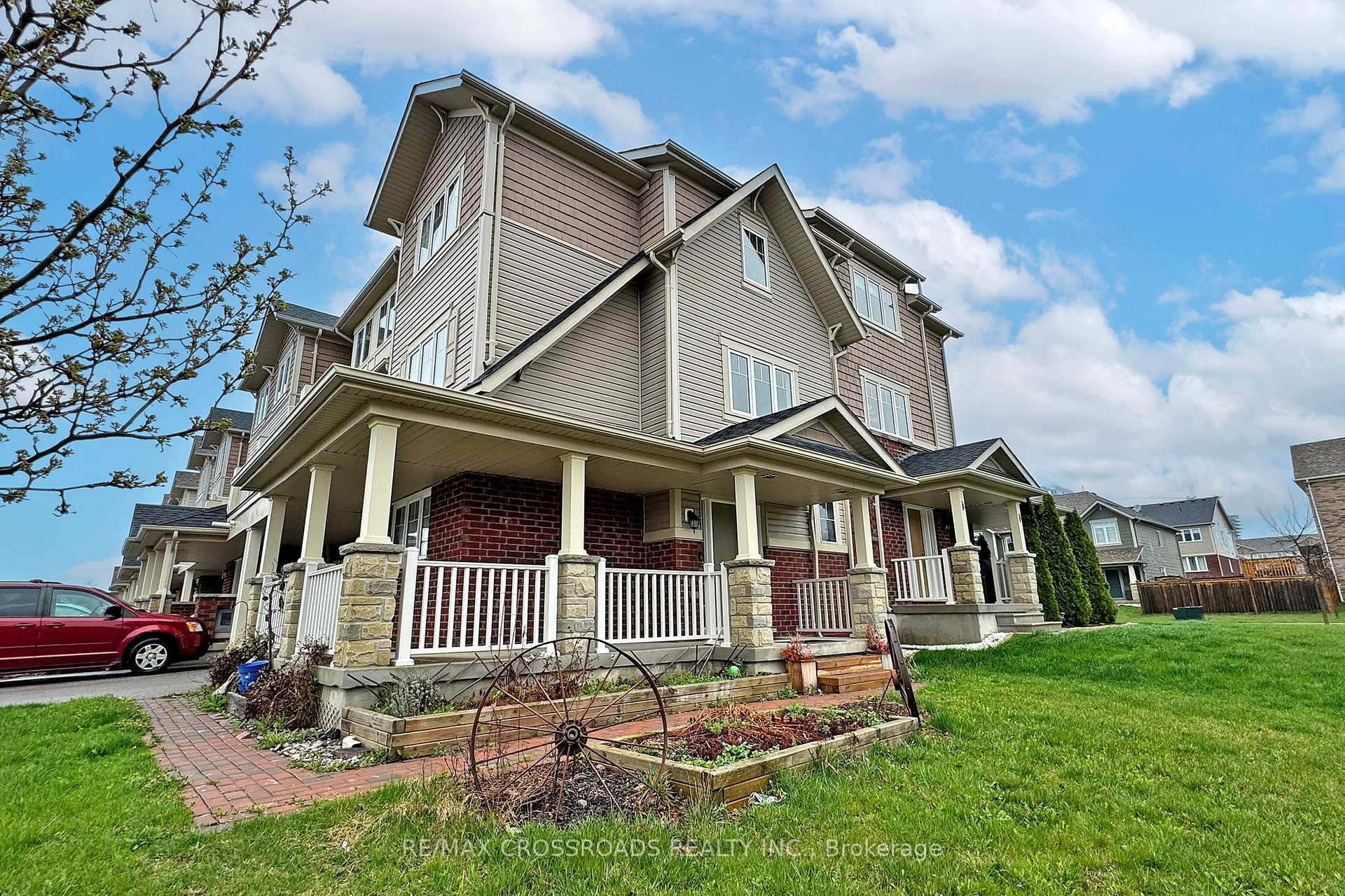 Photo 2 of 56 Artania Street, Oshawa, Windfields — HOMEH