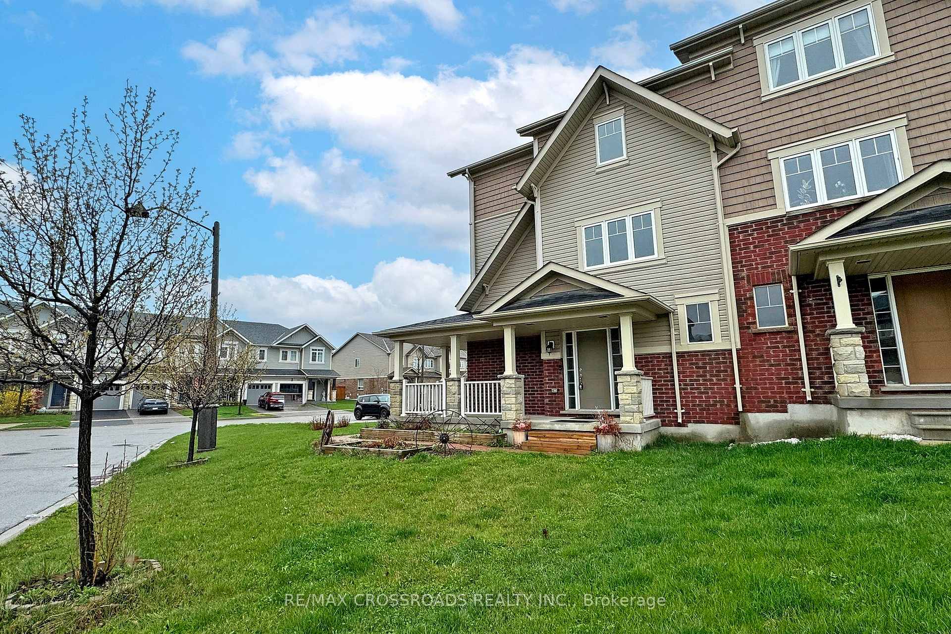 Photo 7 of 56 Artania Street, Oshawa, Windfields — HOMEH