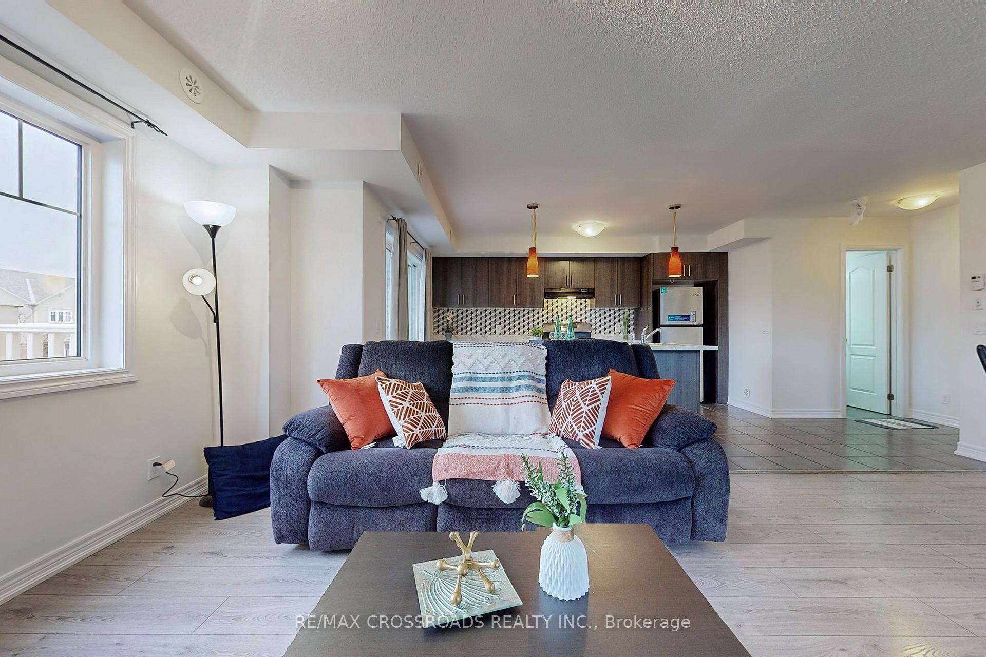 Photo 8 of 56 Artania Street, Oshawa, Windfields — HOMEH