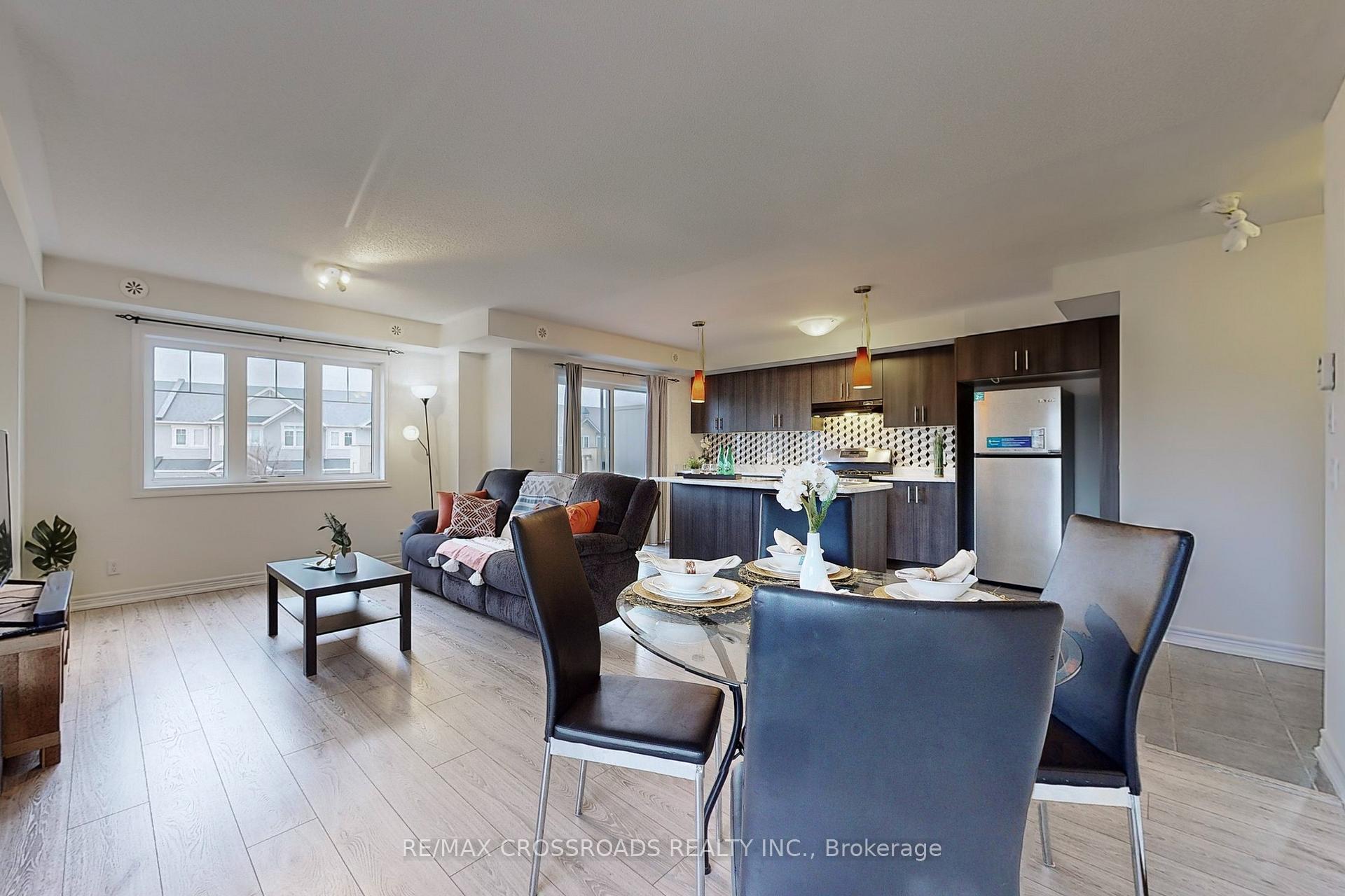 Photo 10 of 56 Artania Street, Oshawa, Windfields — HOMEH
