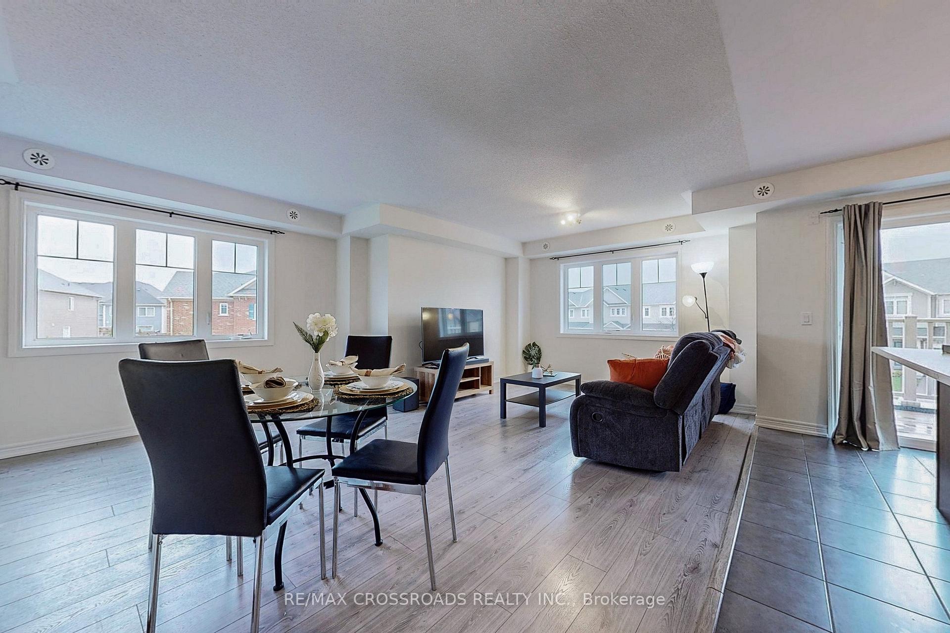 Photo 6 of 56 Artania Street, Oshawa, Windfields — HOMEH