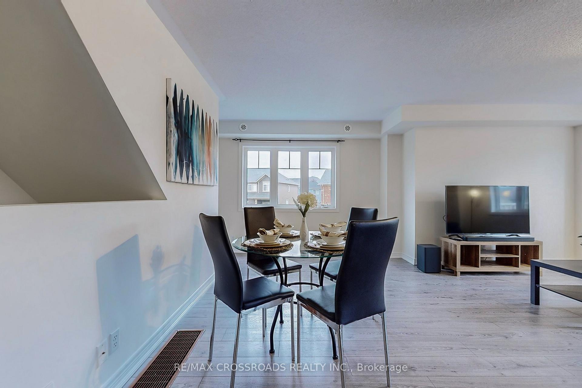 Photo 11 of 56 Artania Street, Oshawa, Windfields — HOMEH
