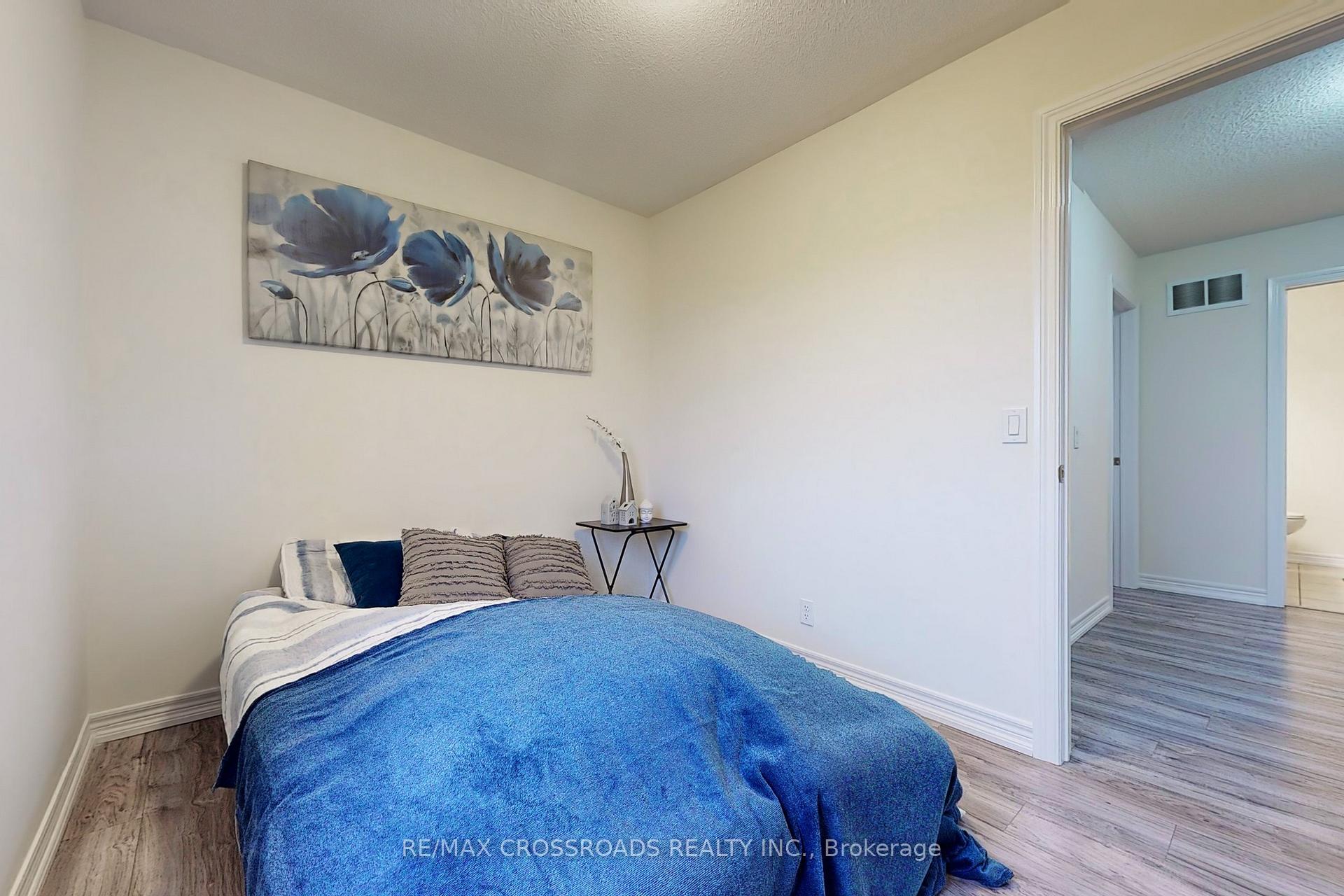 Photo 32 of 56 Artania Street, Oshawa, Windfields — HOMEH