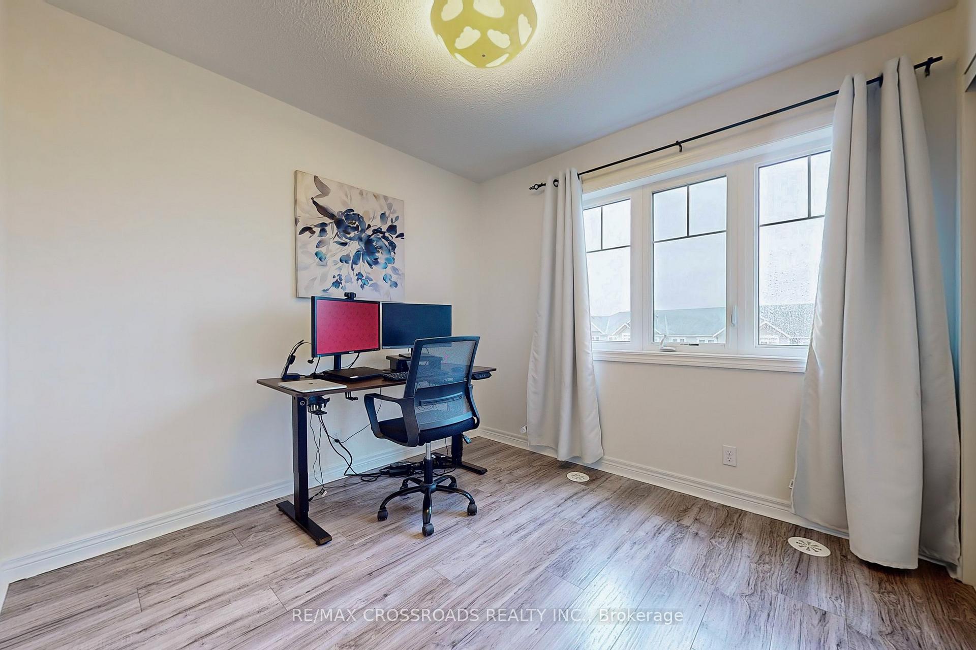 Photo 38 of 56 Artania Street, Oshawa, Windfields — HOMEH