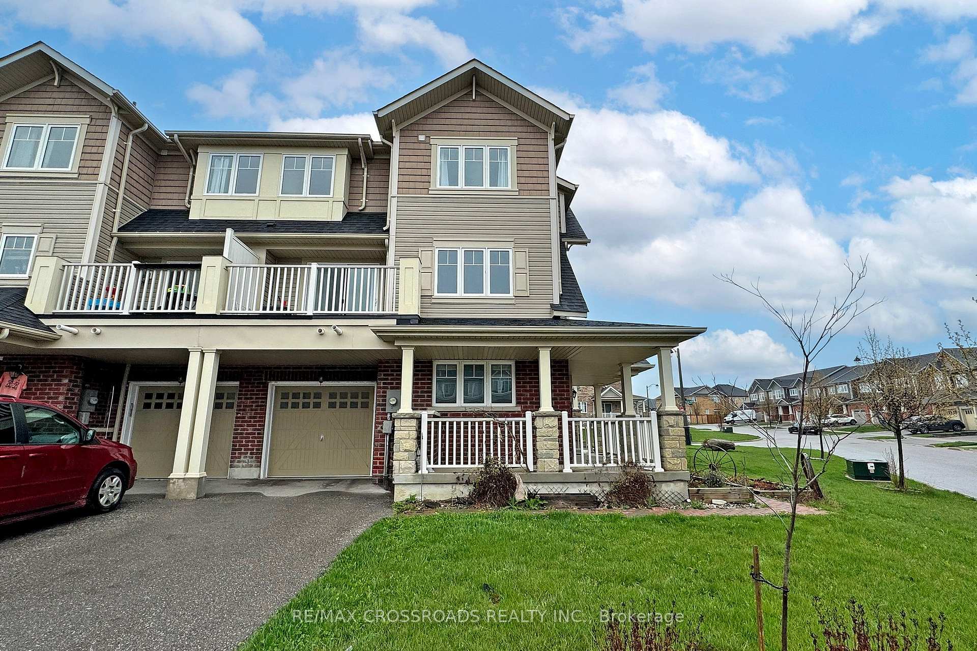 Photo 34 of 56 Artania Street, Oshawa, Windfields — HOMEH