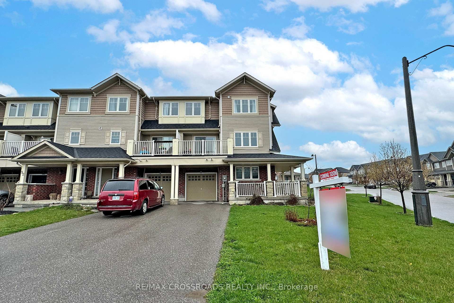 Photo 37 of 56 Artania Street, Oshawa, Windfields — HOMEH