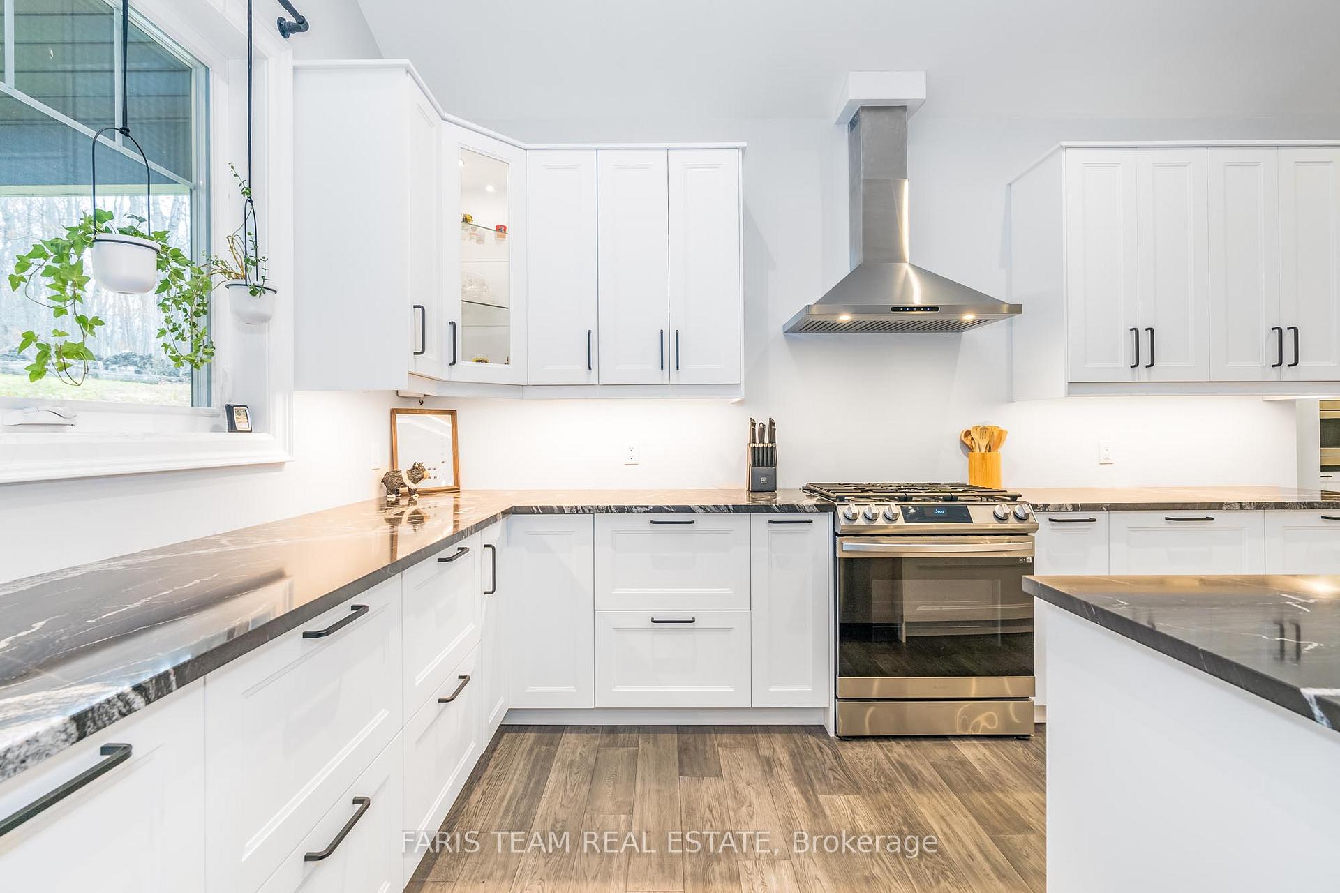 Photo 9 of 1532 Champlain Road, Tiny, Rural Tiny — HOMEH