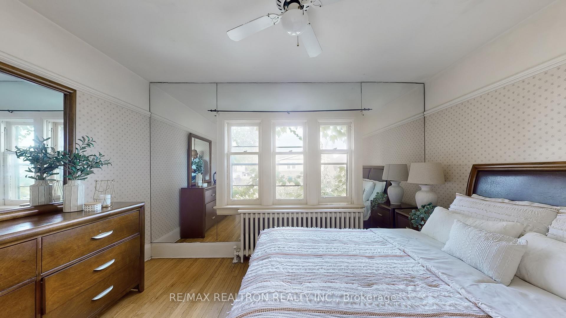 Photo 9 of 38 Leroy Avenue, Toronto, Danforth Village-East York — HOMEH