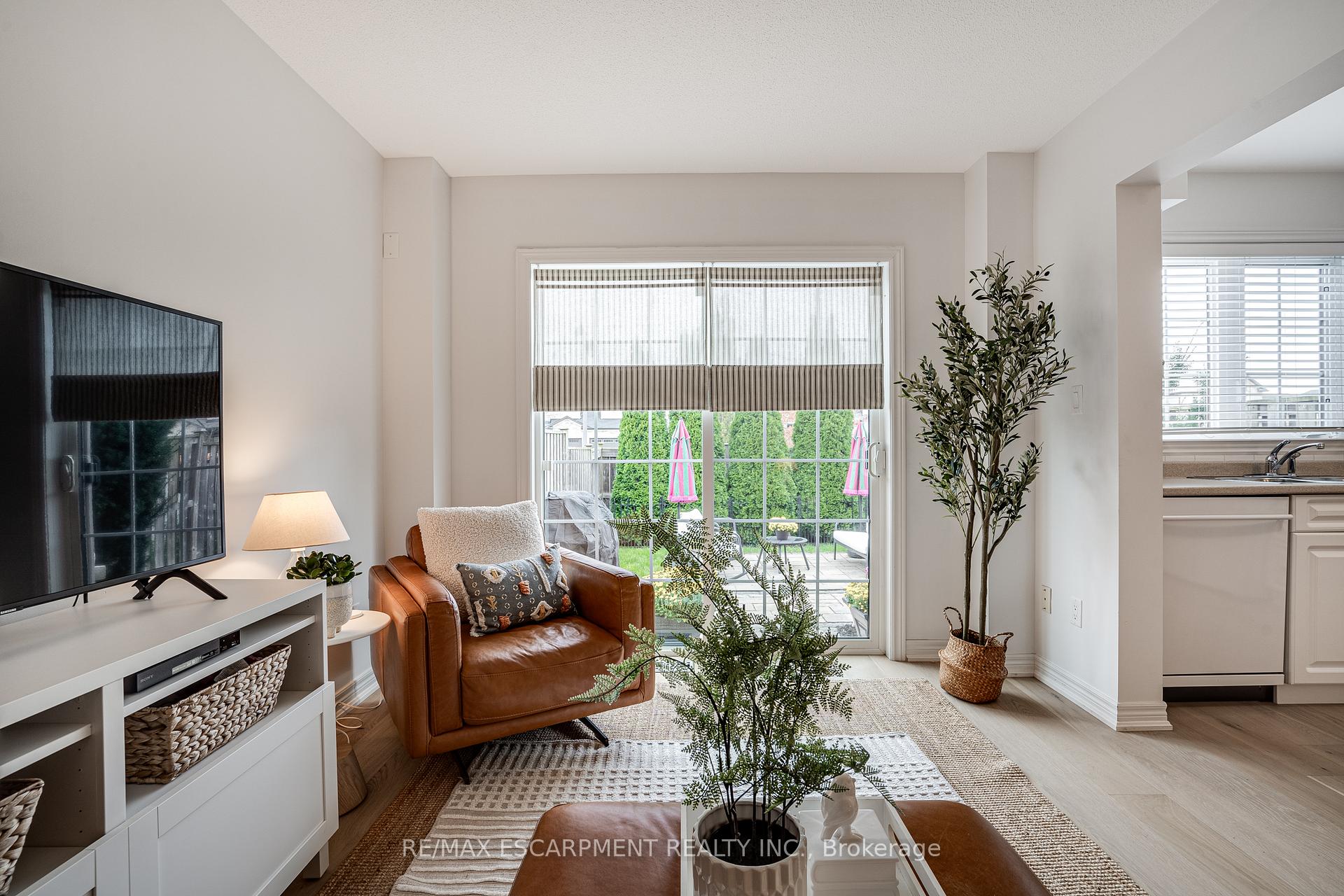 Photo 14 of Unit 58, 222 Fall Fair Way, Hamilton, Binbrook — HOMEH