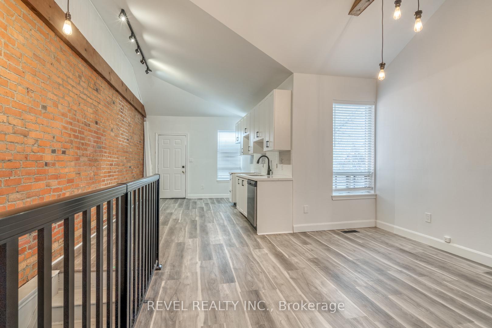 Photo 4 of 27 Grove Street, Hamilton, Corktown — HOMEH