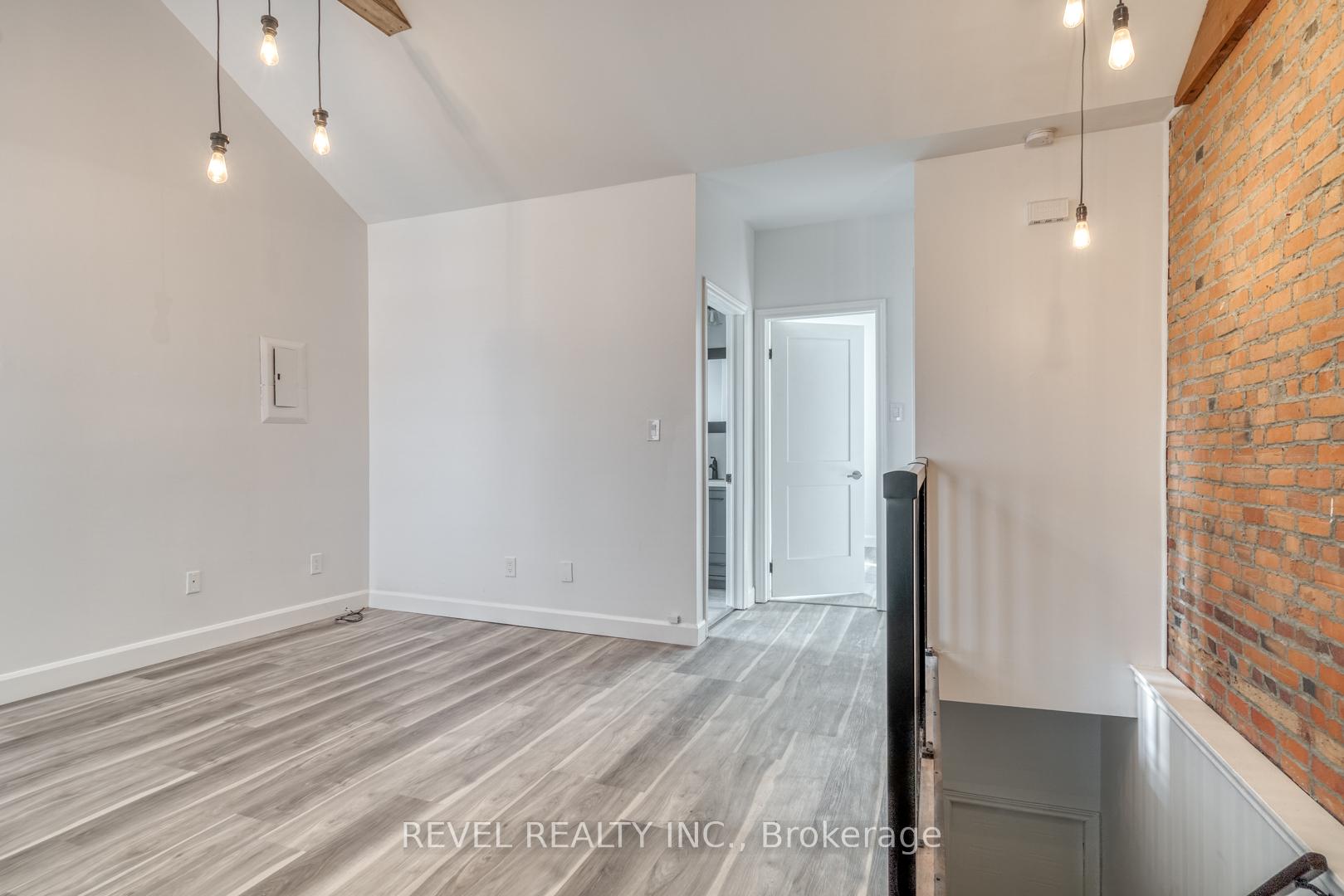 Photo 2 of 27 Grove Street, Hamilton, Corktown — HOMEH