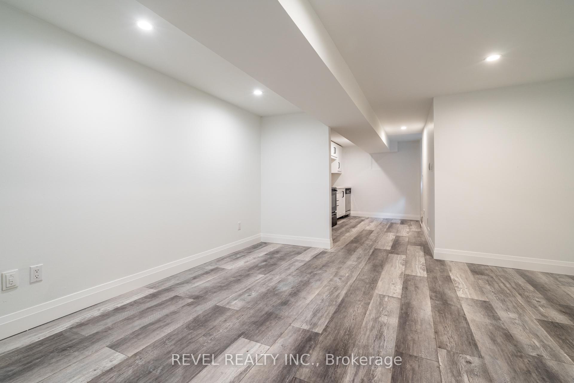Photo 12 of 27 Grove Street, Hamilton, Corktown — HOMEH