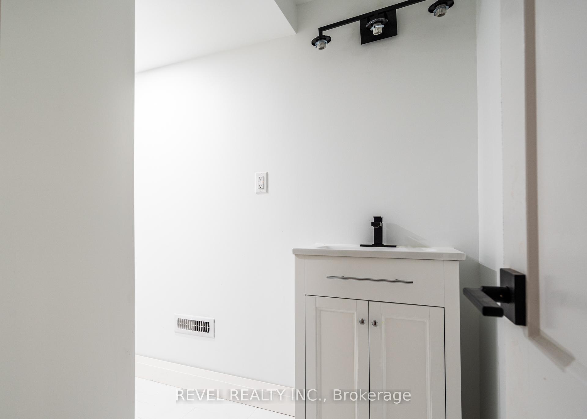 Photo 37 of 27 Grove Street, Hamilton, Corktown — HOMEH