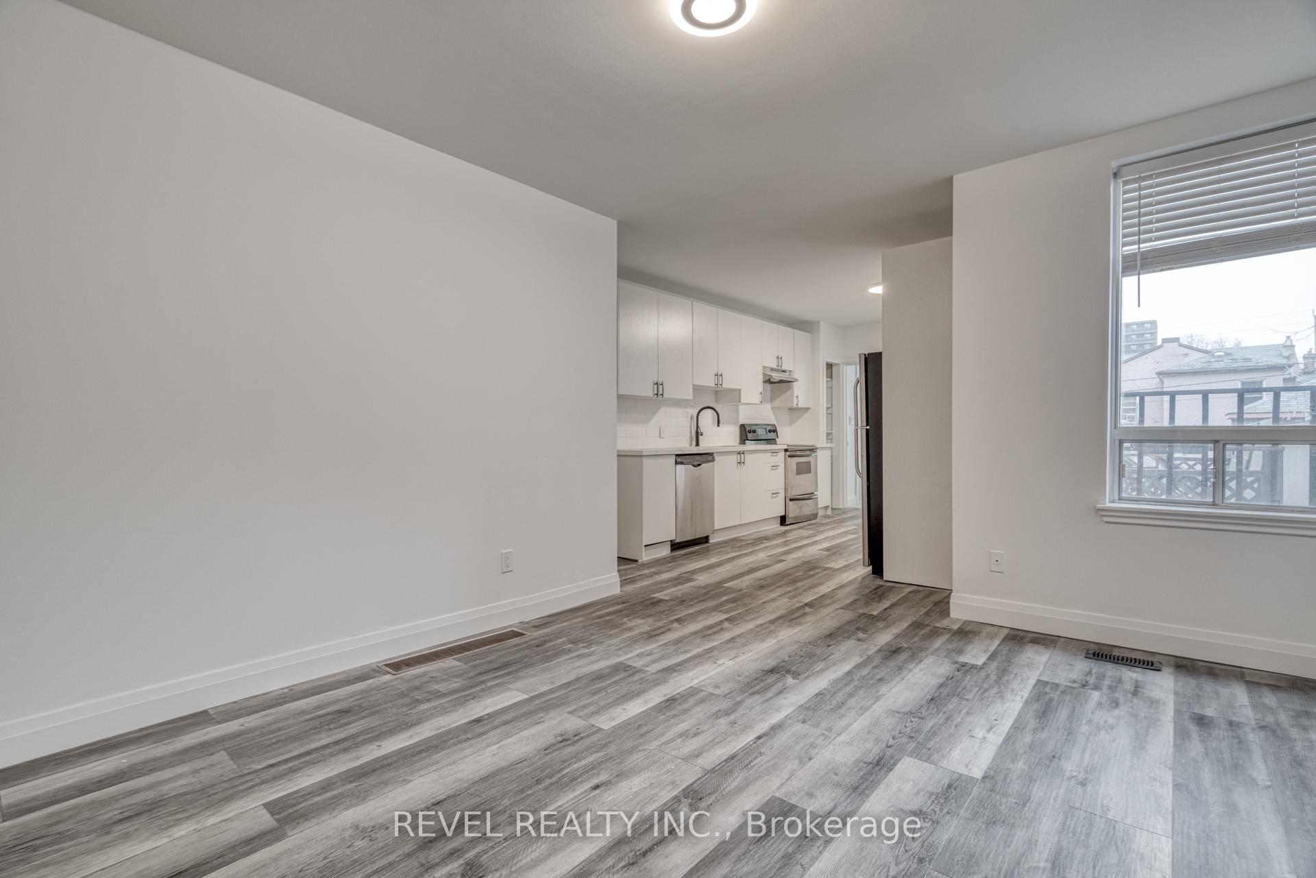 Photo 23 of 27 Grove Street, Hamilton, Corktown — HOMEH