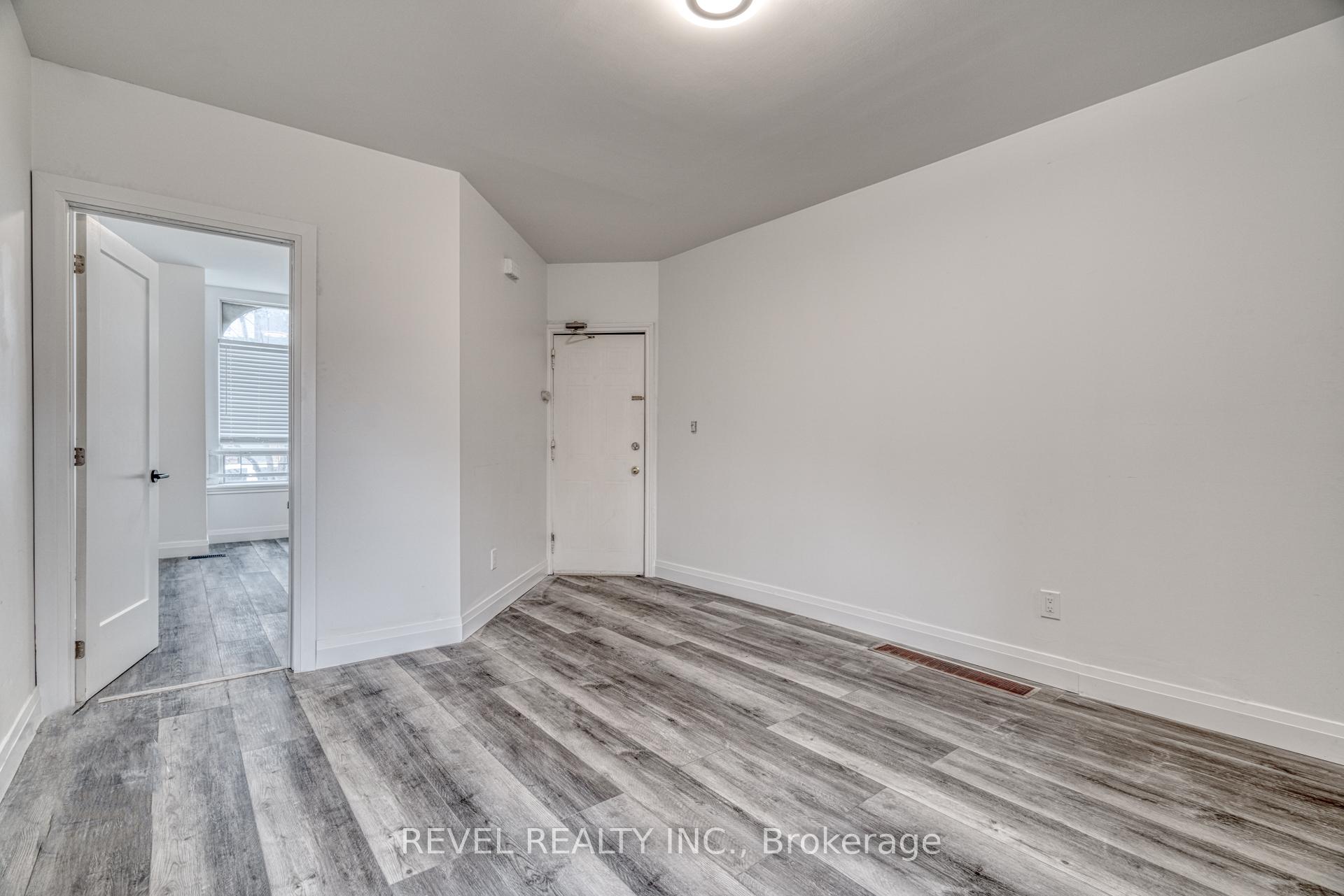 Photo 30 of 27 Grove Street, Hamilton, Corktown — HOMEH
