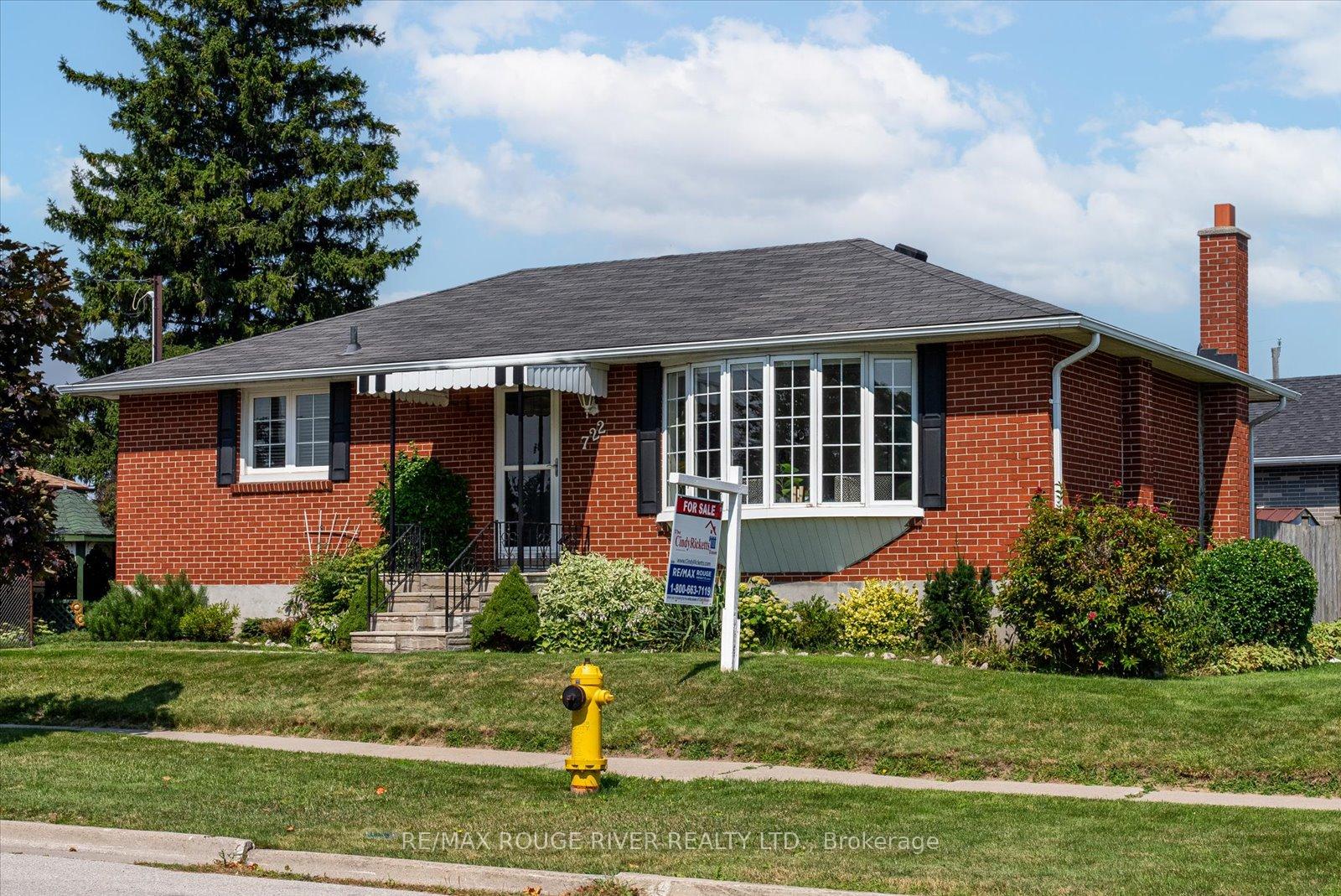 Photo 4 of 722 Gaspe Avenue, Oshawa, Lakeview — HOMEH