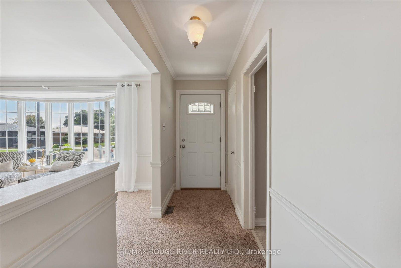 Photo 3 of 722 Gaspe Avenue, Oshawa, Lakeview — HOMEH