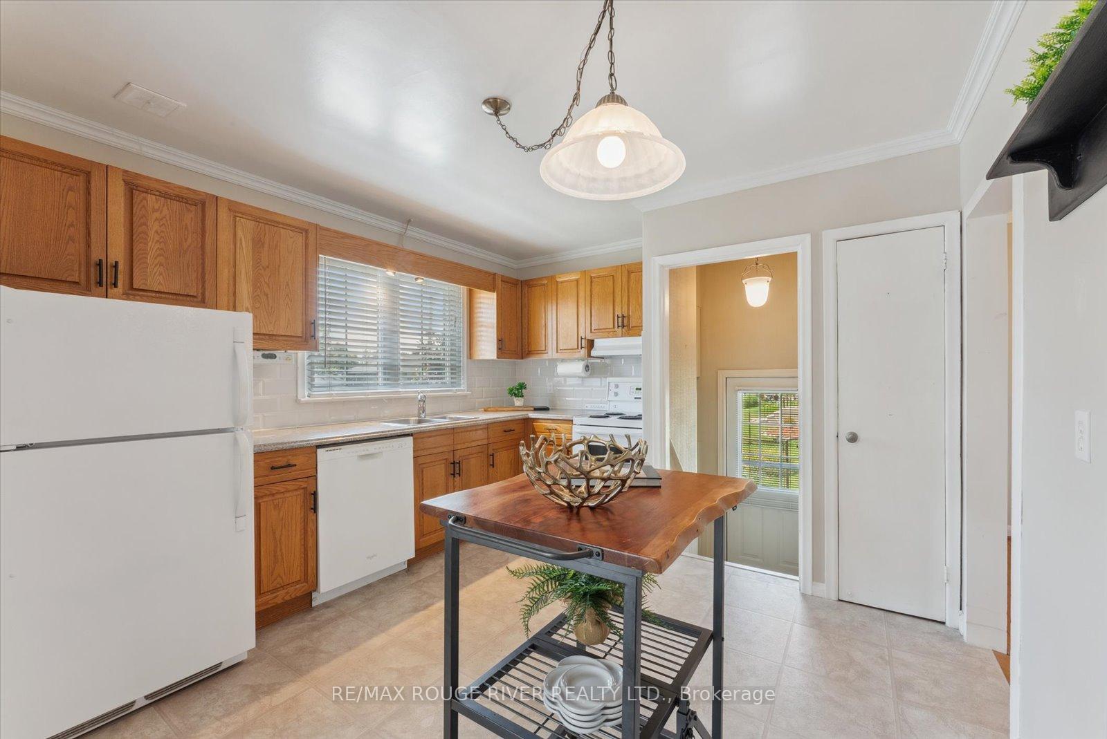 Photo 21 of 722 Gaspe Avenue, Oshawa, Lakeview — HOMEH