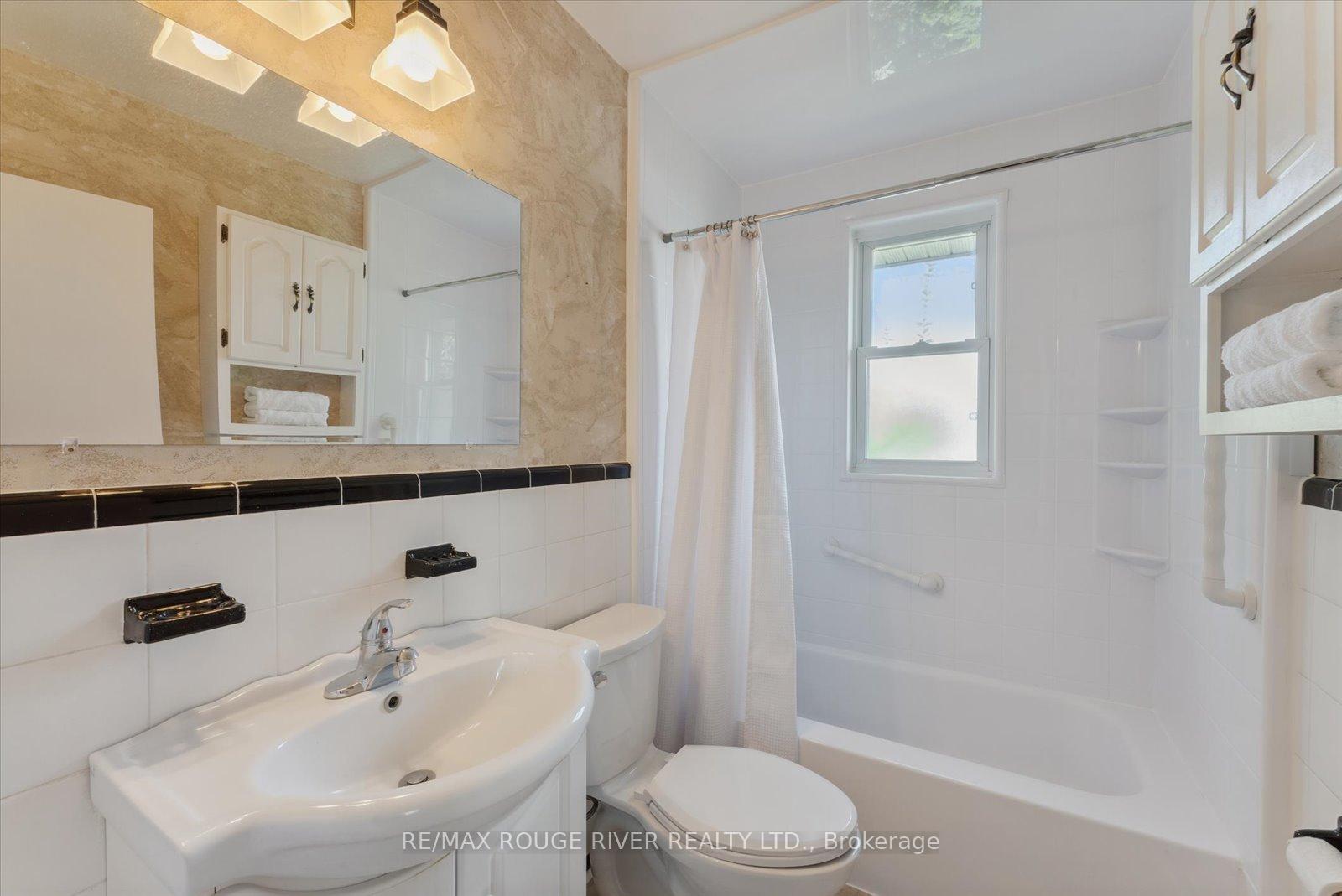 Photo 8 of 722 Gaspe Avenue, Oshawa, Lakeview — HOMEH