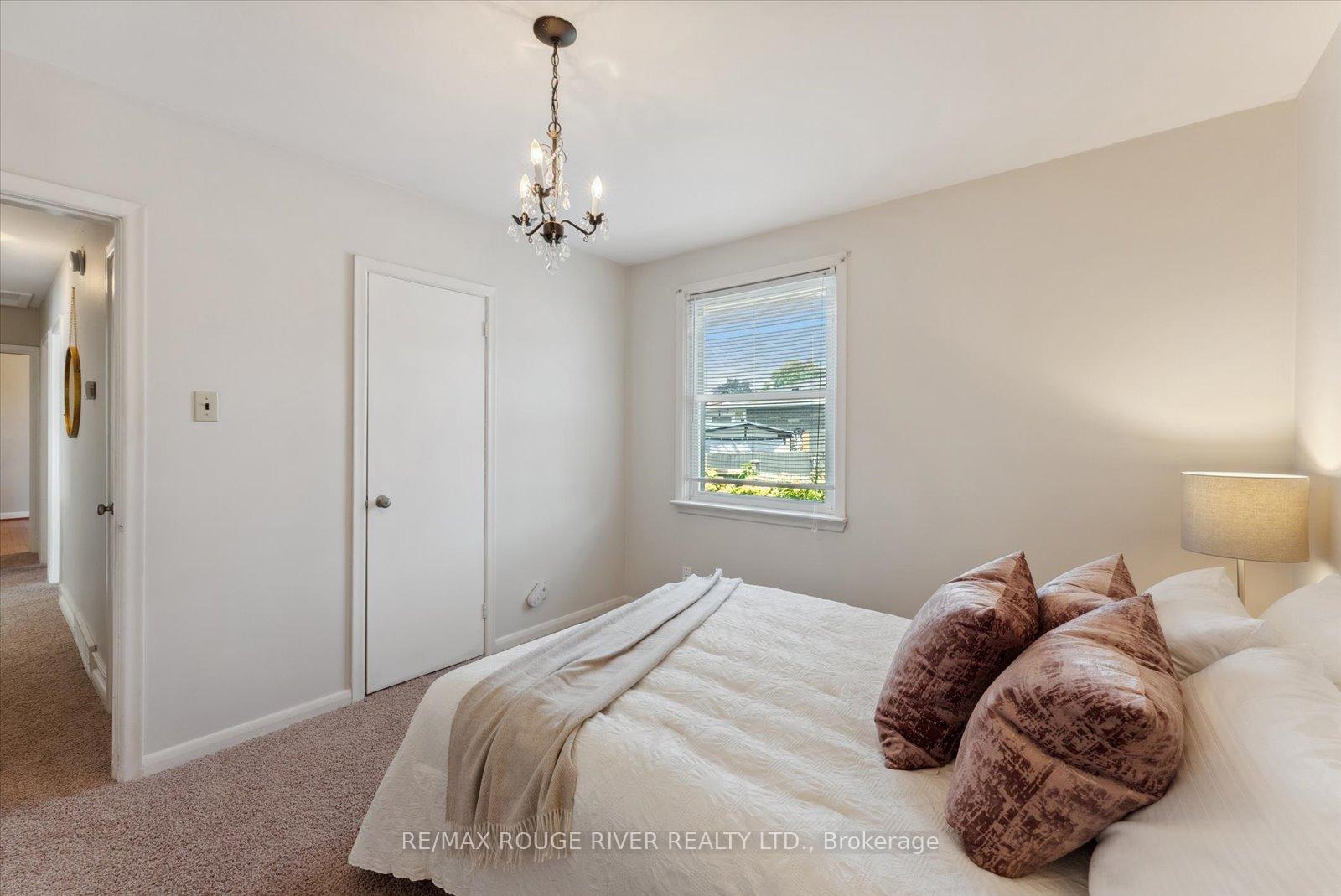 Photo 15 of 722 Gaspe Avenue, Oshawa, Lakeview — HOMEH