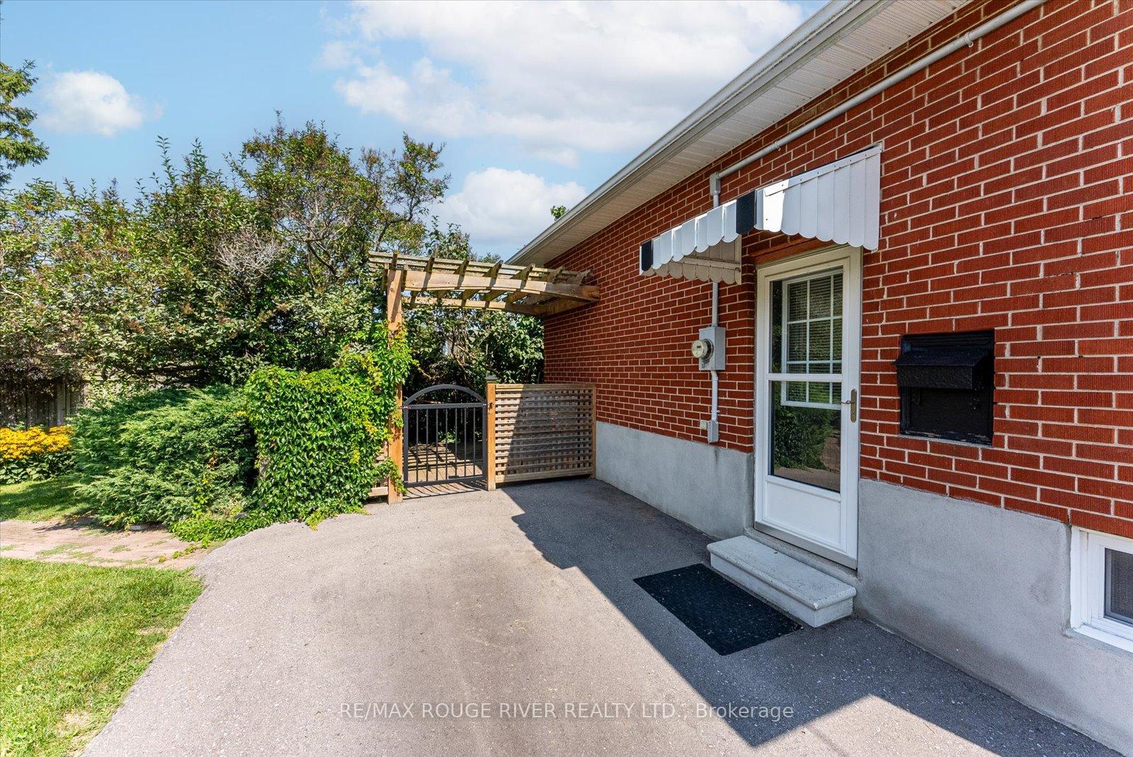 Photo 29 of 722 Gaspe Avenue, Oshawa, Lakeview — HOMEH