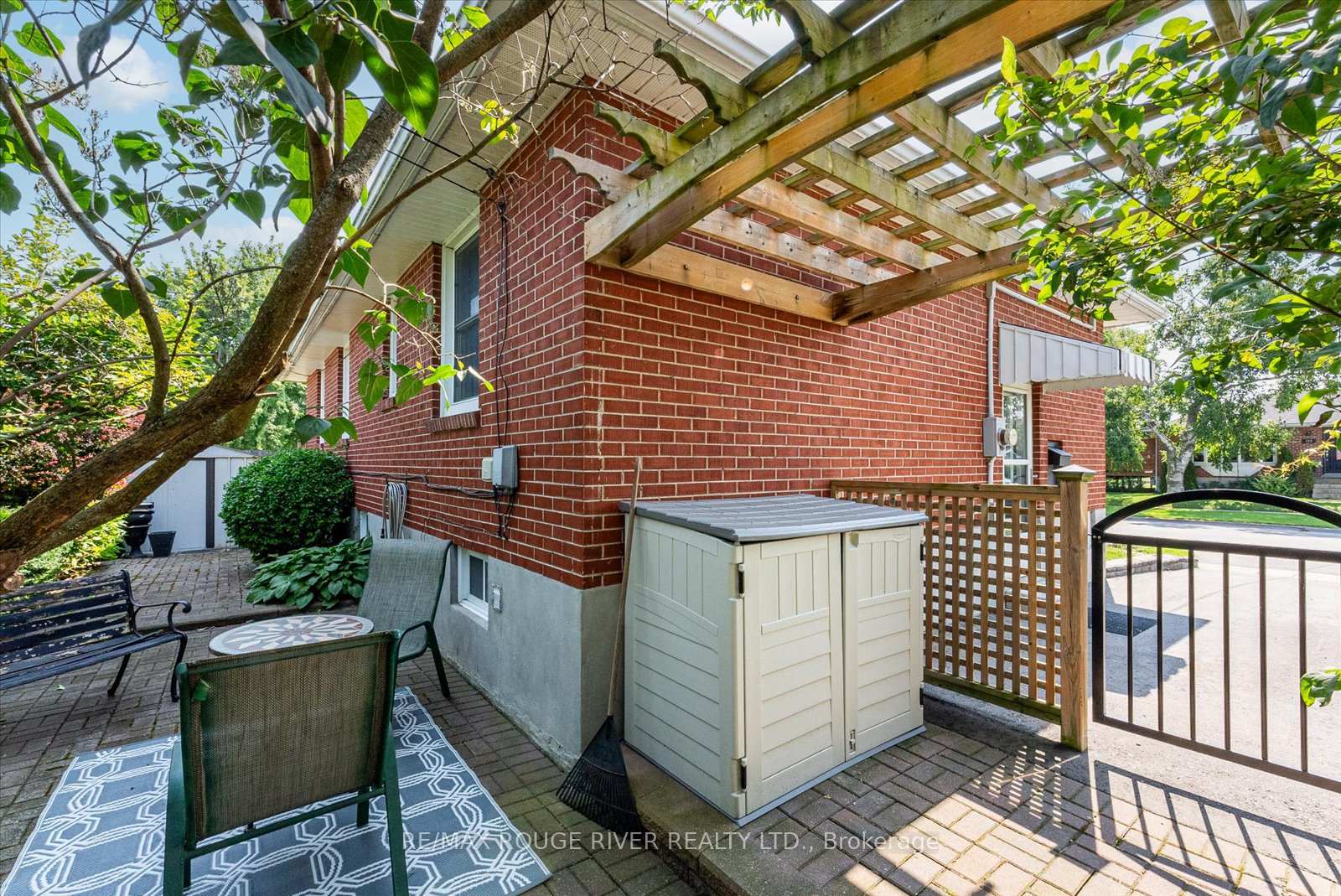 Photo 32 of 722 Gaspe Avenue, Oshawa, Lakeview — HOMEH