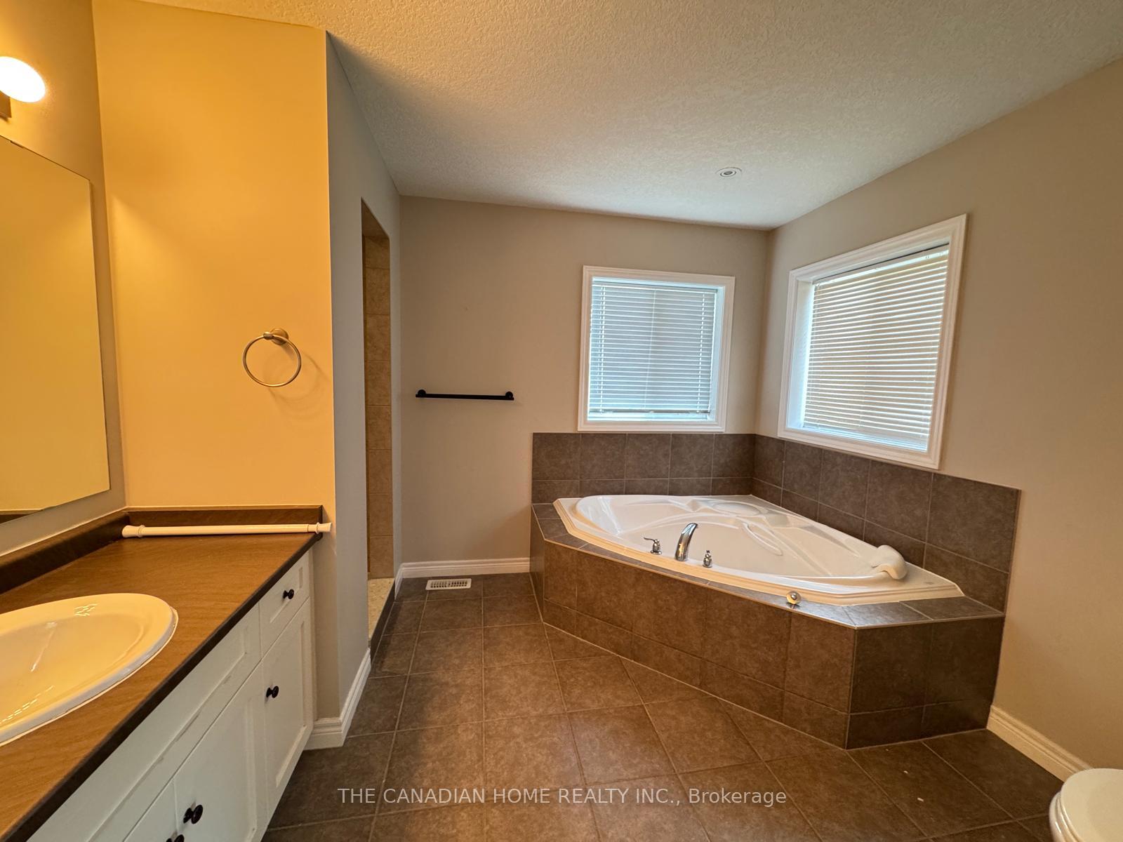 Photo 16 of 72 Oakes Crescent, Guelph, Grange Road — HOMEH