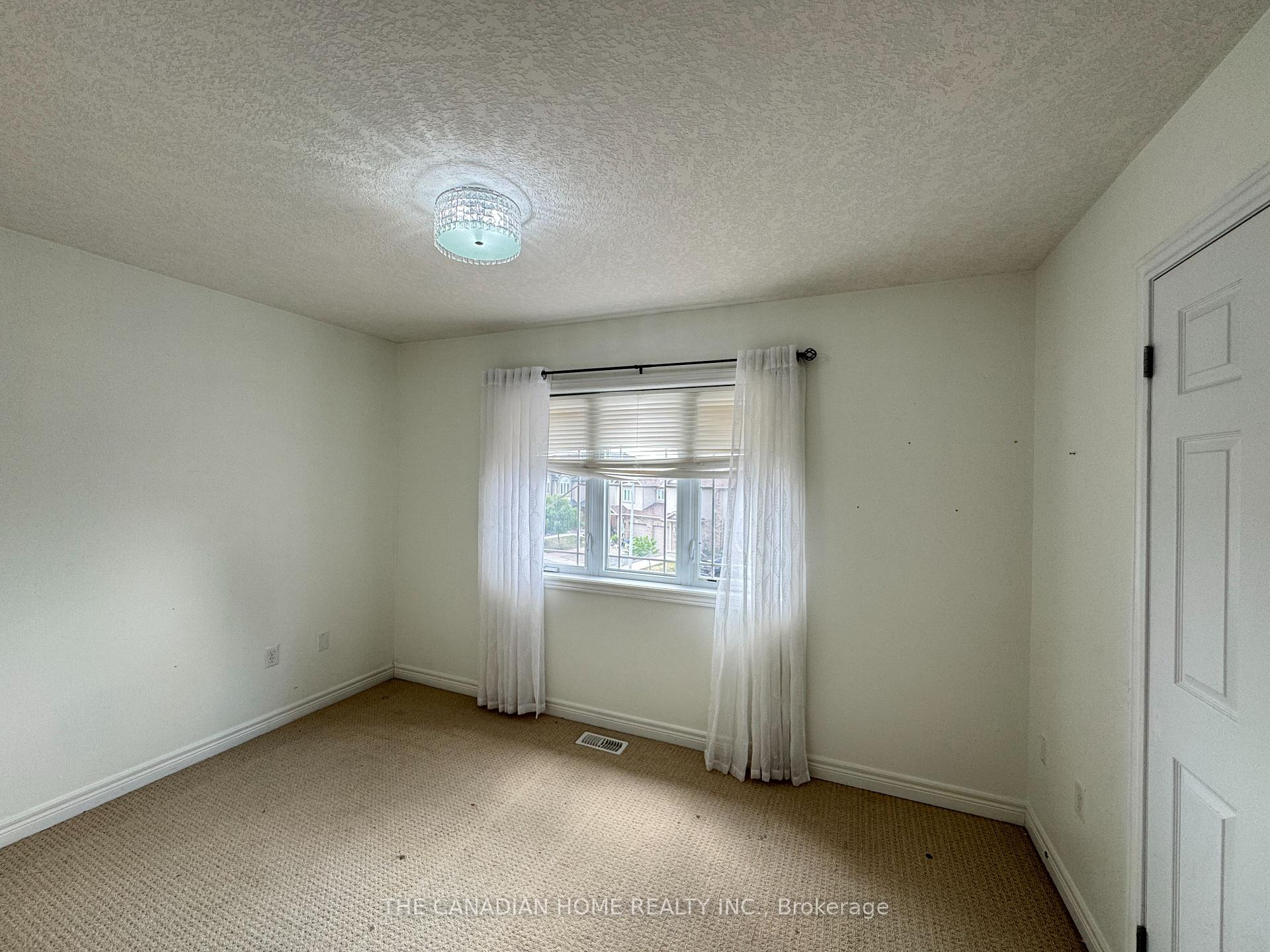 Photo 19 of 72 Oakes Crescent, Guelph, Grange Road — HOMEH