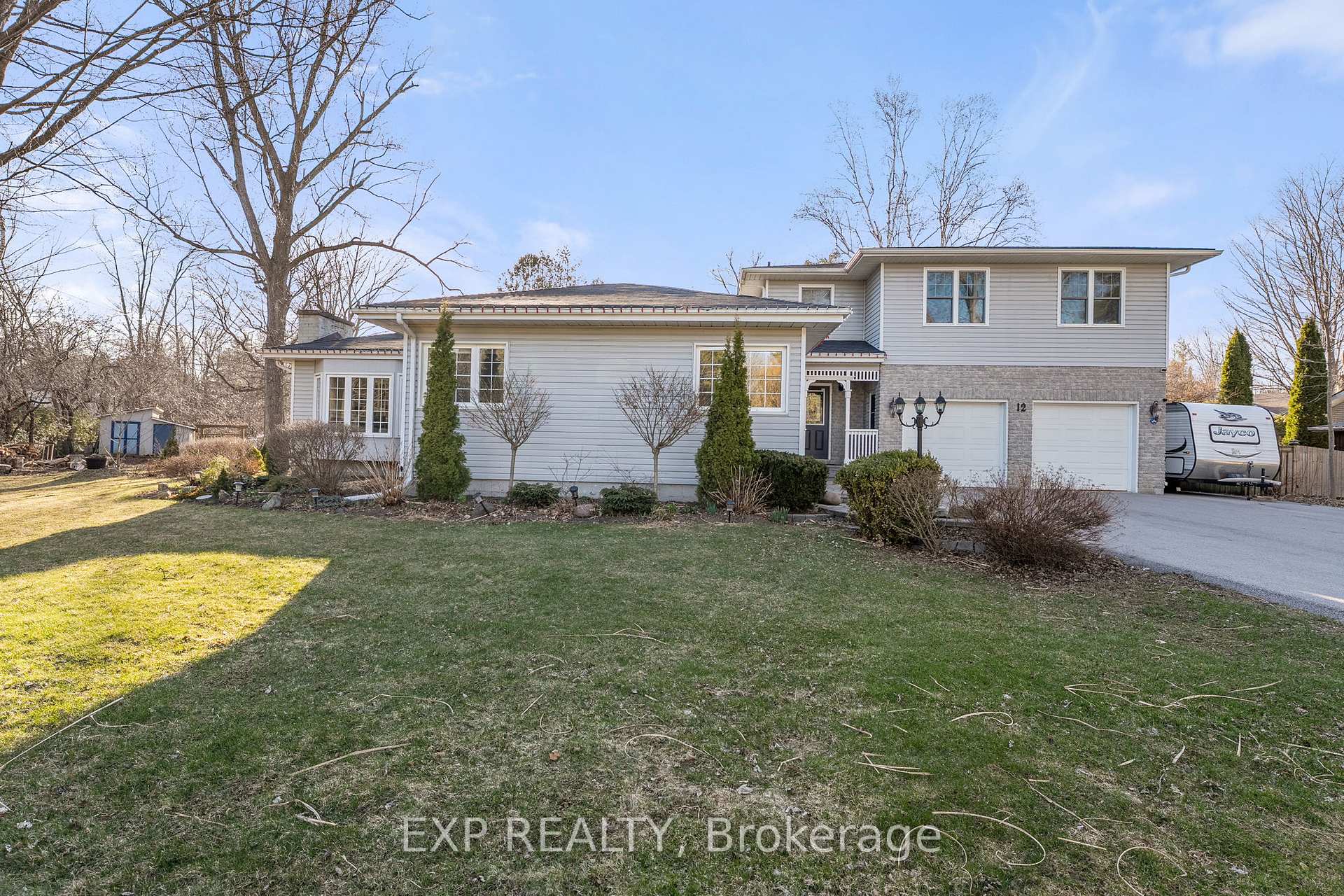 Front of 12 Golfview Crescent