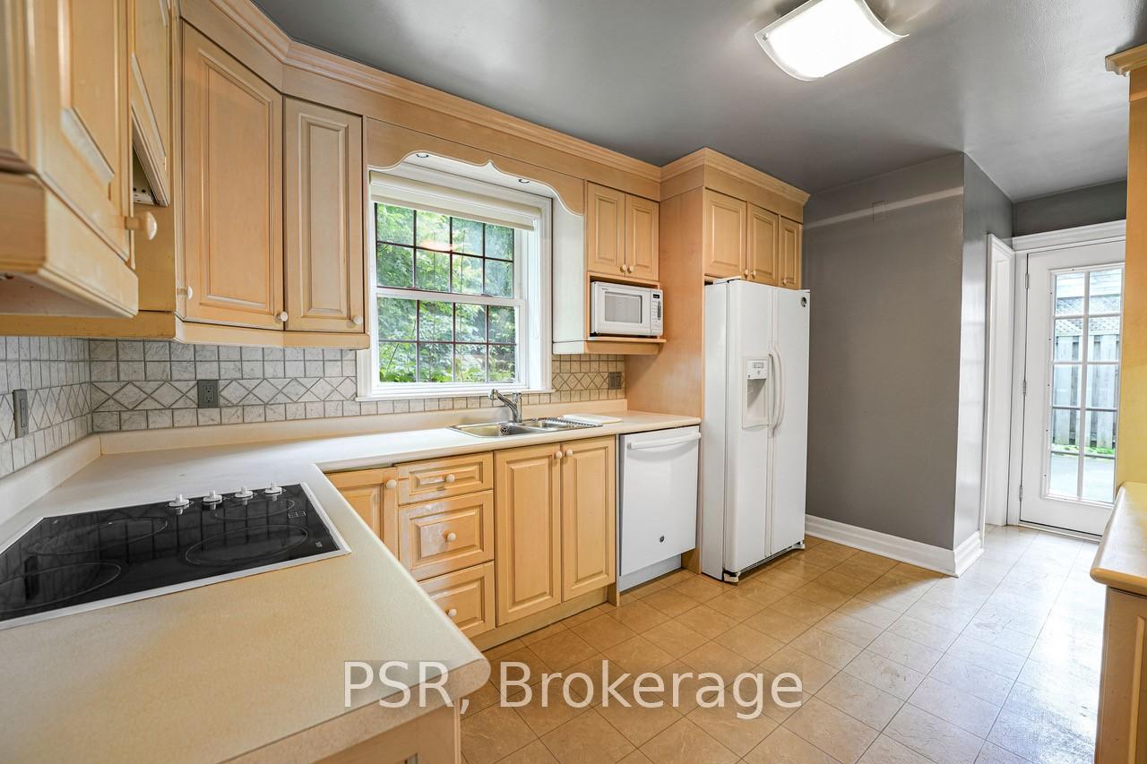 Photo 11 of 2052 Redan Drive, Mississauga, Lakeview — HOMEH