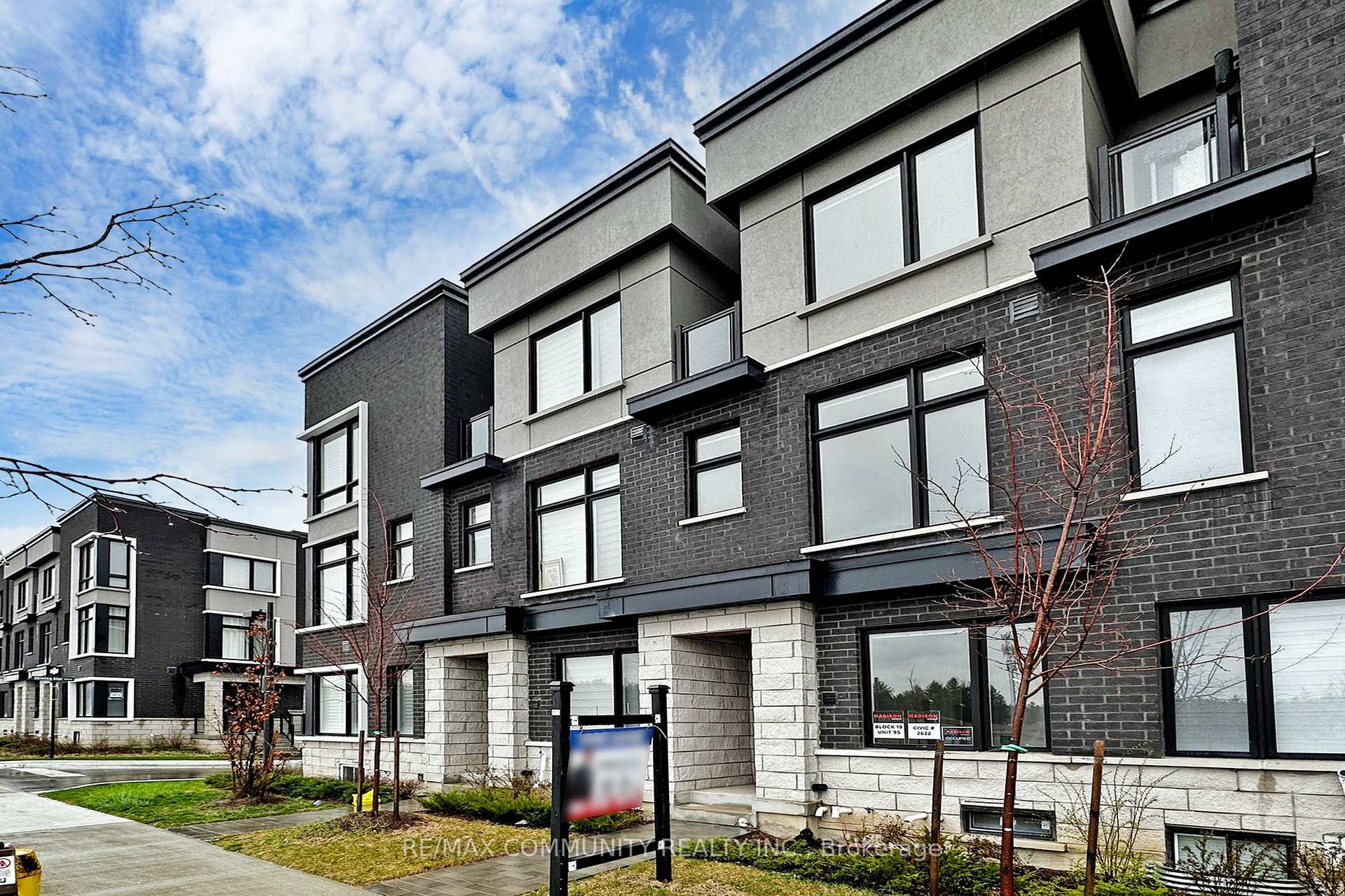 Photo 7 of 2622 Castlegate Crossing, Pickering, Duffin Heights — HOMEH