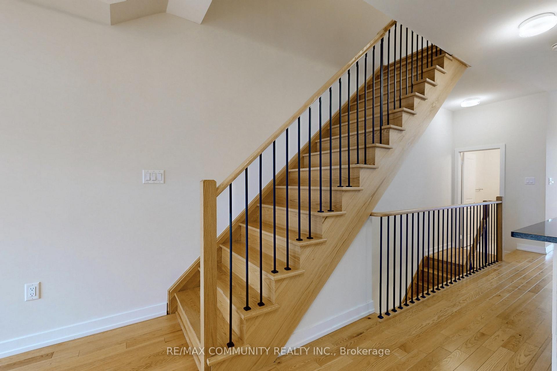 Photo 25 of 2622 Castlegate Crossing, Pickering, Duffin Heights — HOMEH
