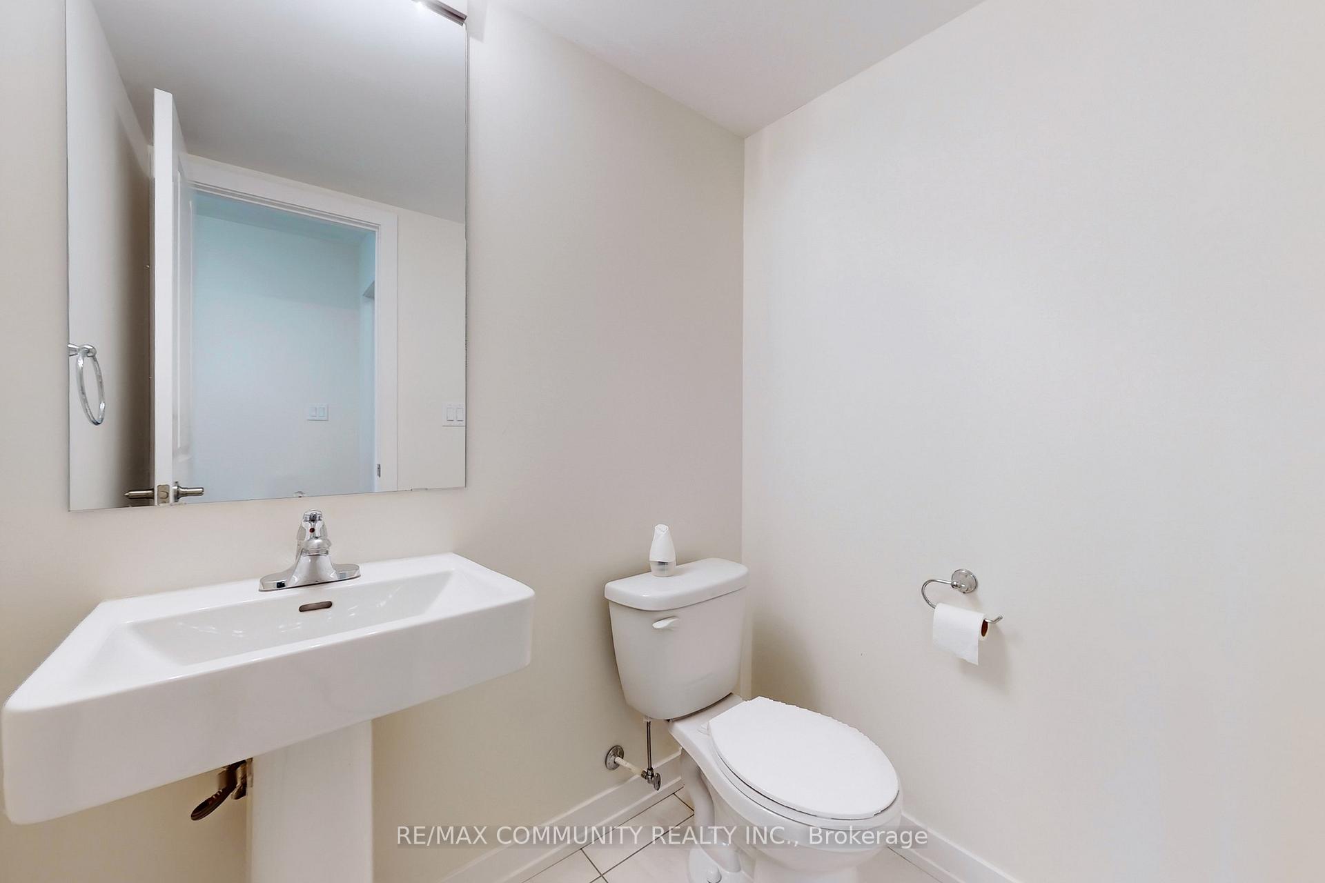 Photo 5 of 2622 Castlegate Crossing, Pickering, Duffin Heights — HOMEH