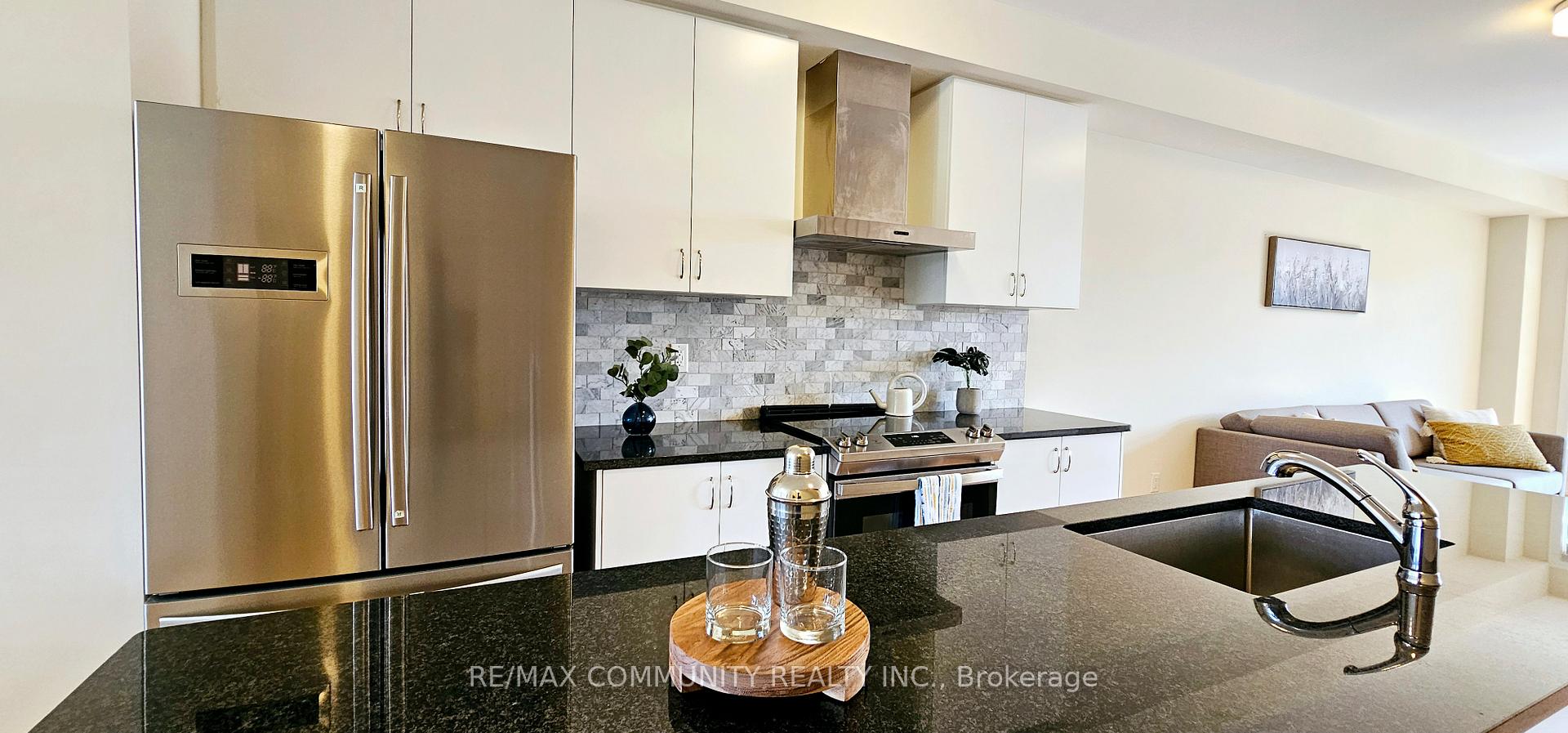 Photo 12 of 2622 Castlegate Crossing, Pickering, Duffin Heights — HOMEH
