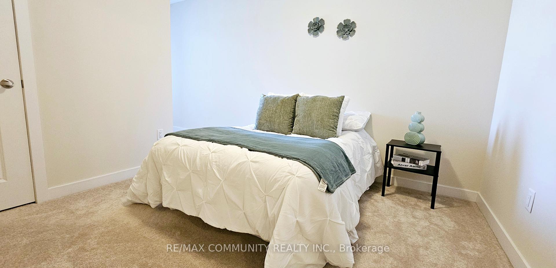 Photo 23 of 2622 Castlegate Crossing, Pickering, Duffin Heights — HOMEH